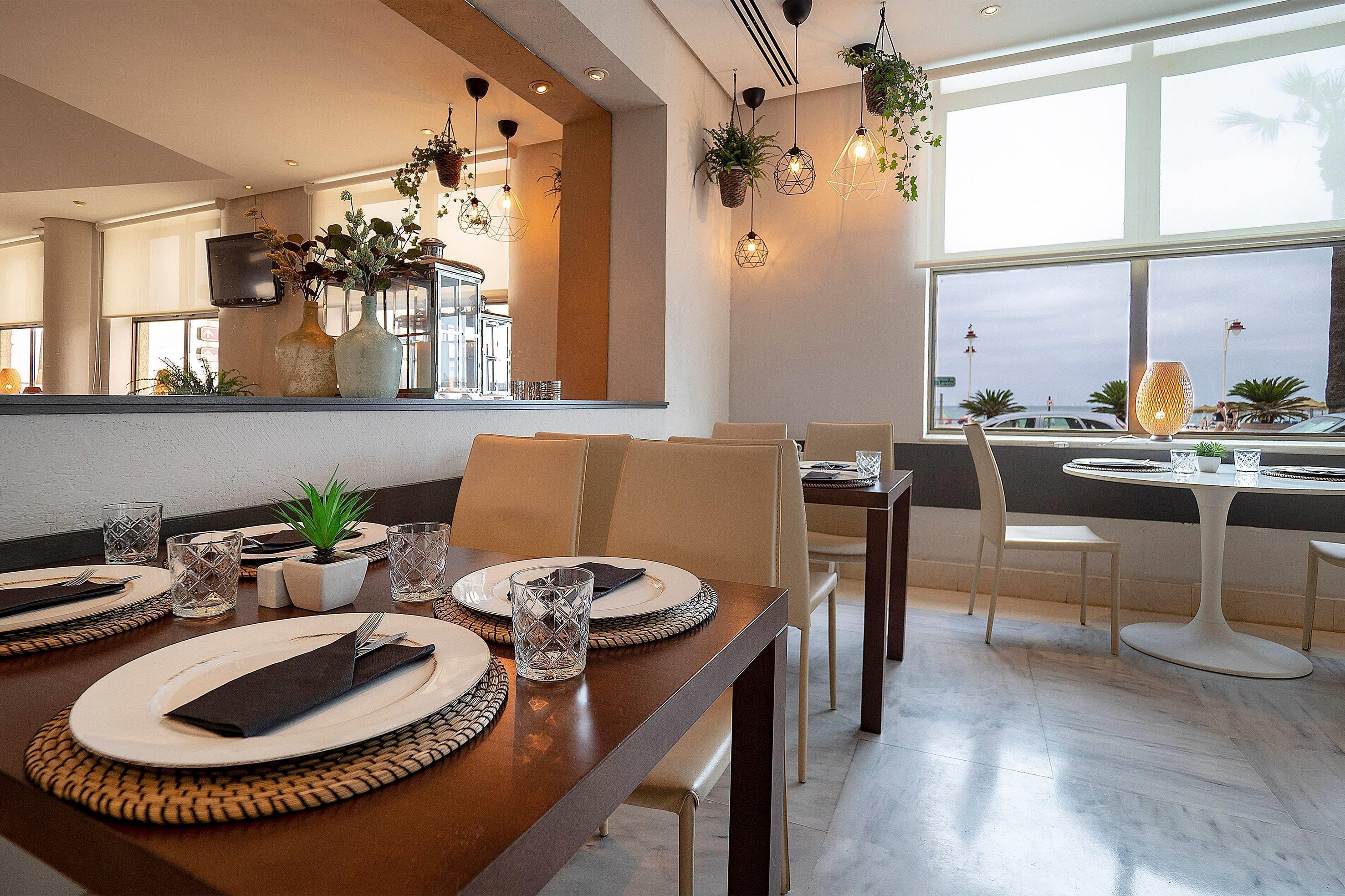 Hotel Cádiz Paseo del Mar Affiliated by Meliá by null