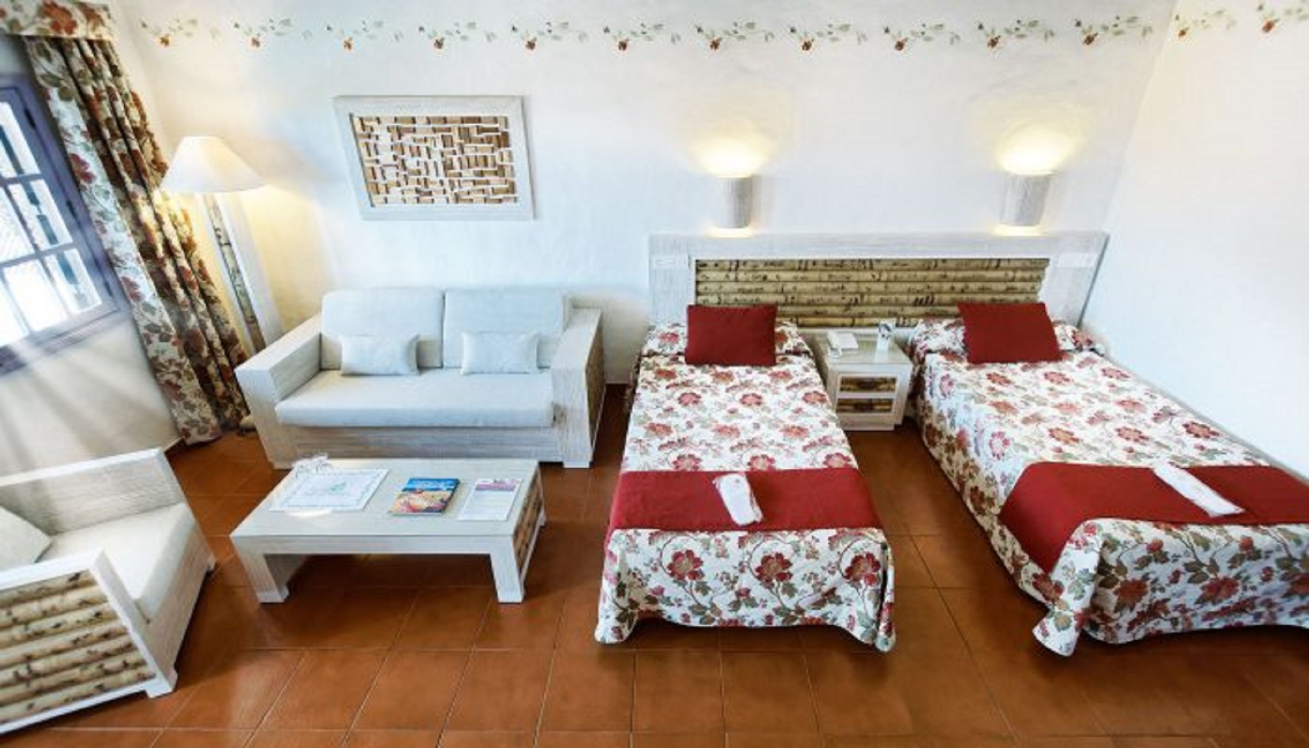 Hotel Parque Tropical by null