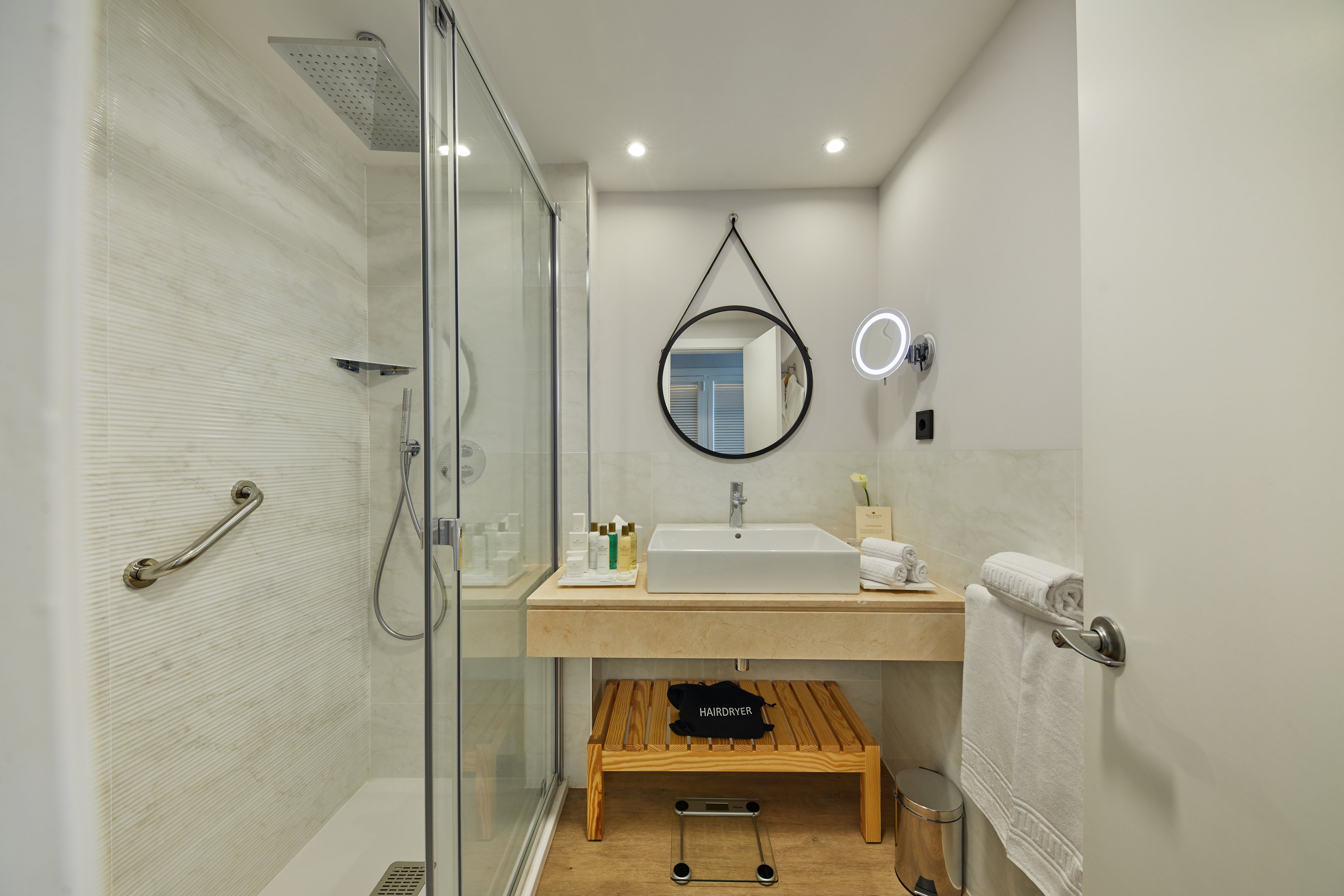 Habitación doble de 1 o 2 camas, vistas a la piscina