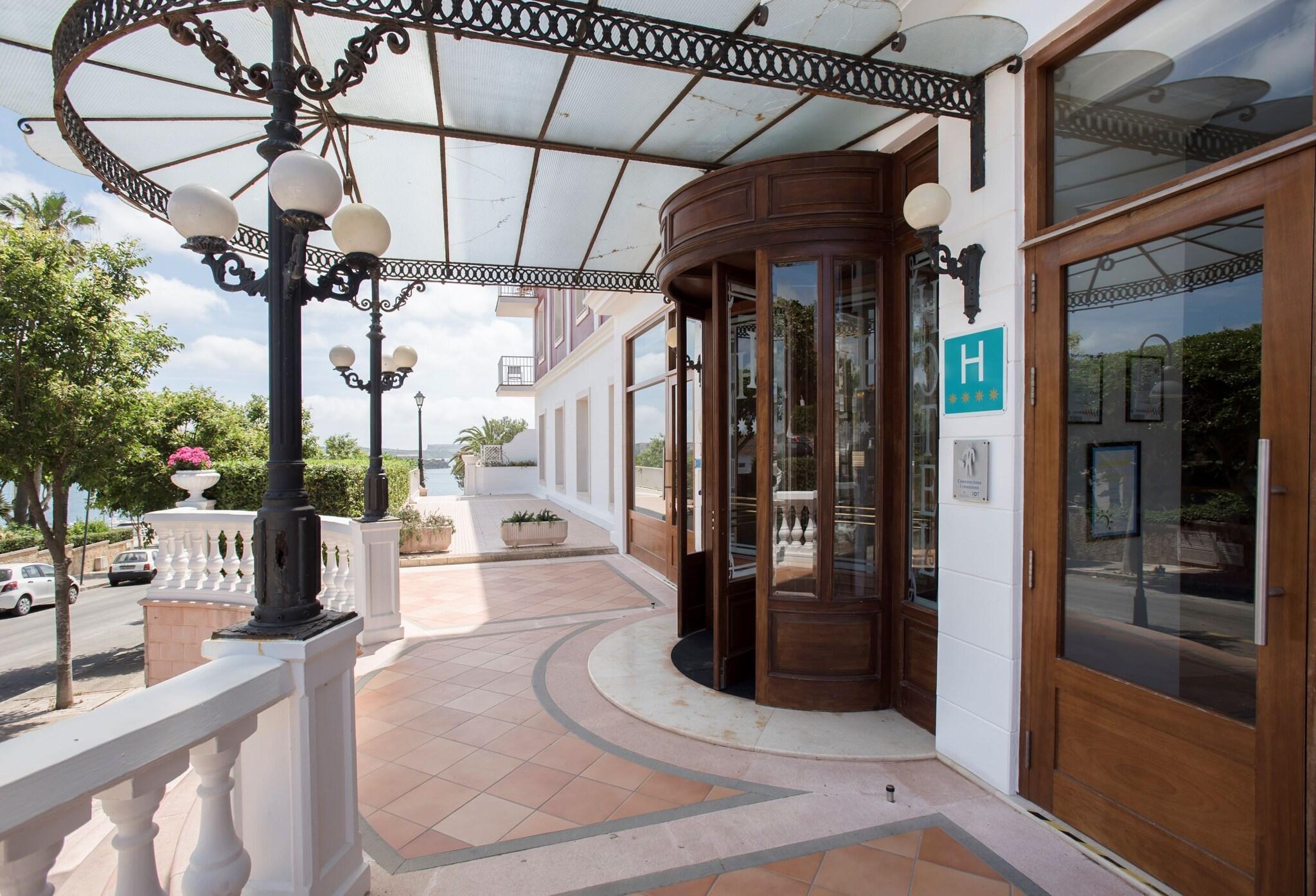 Seth Port Mahón by null