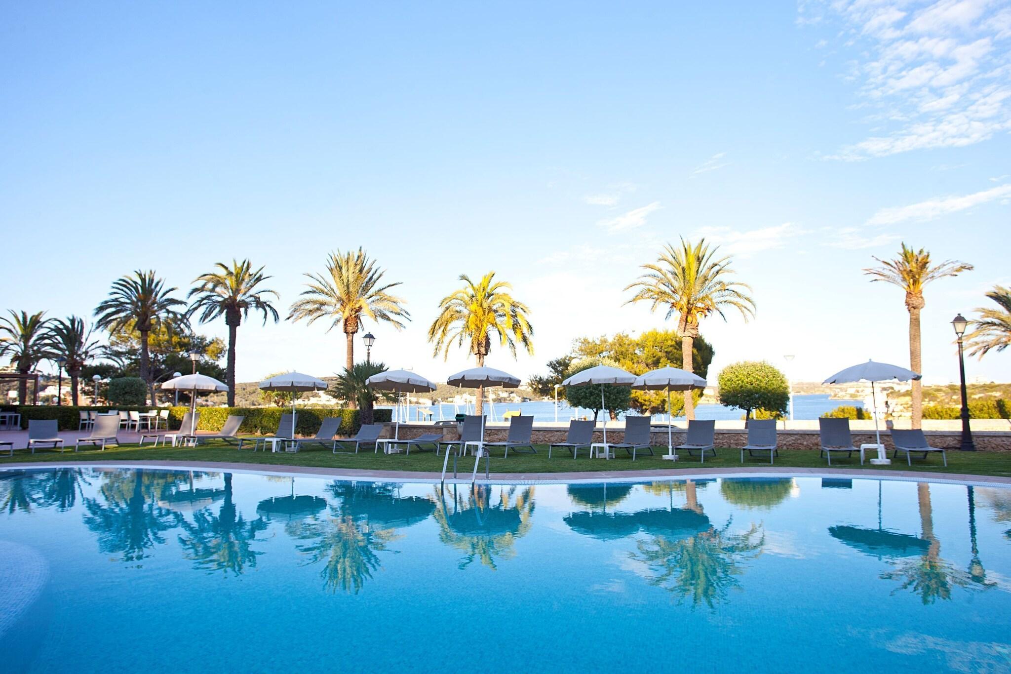 Seth Port Mahón by null