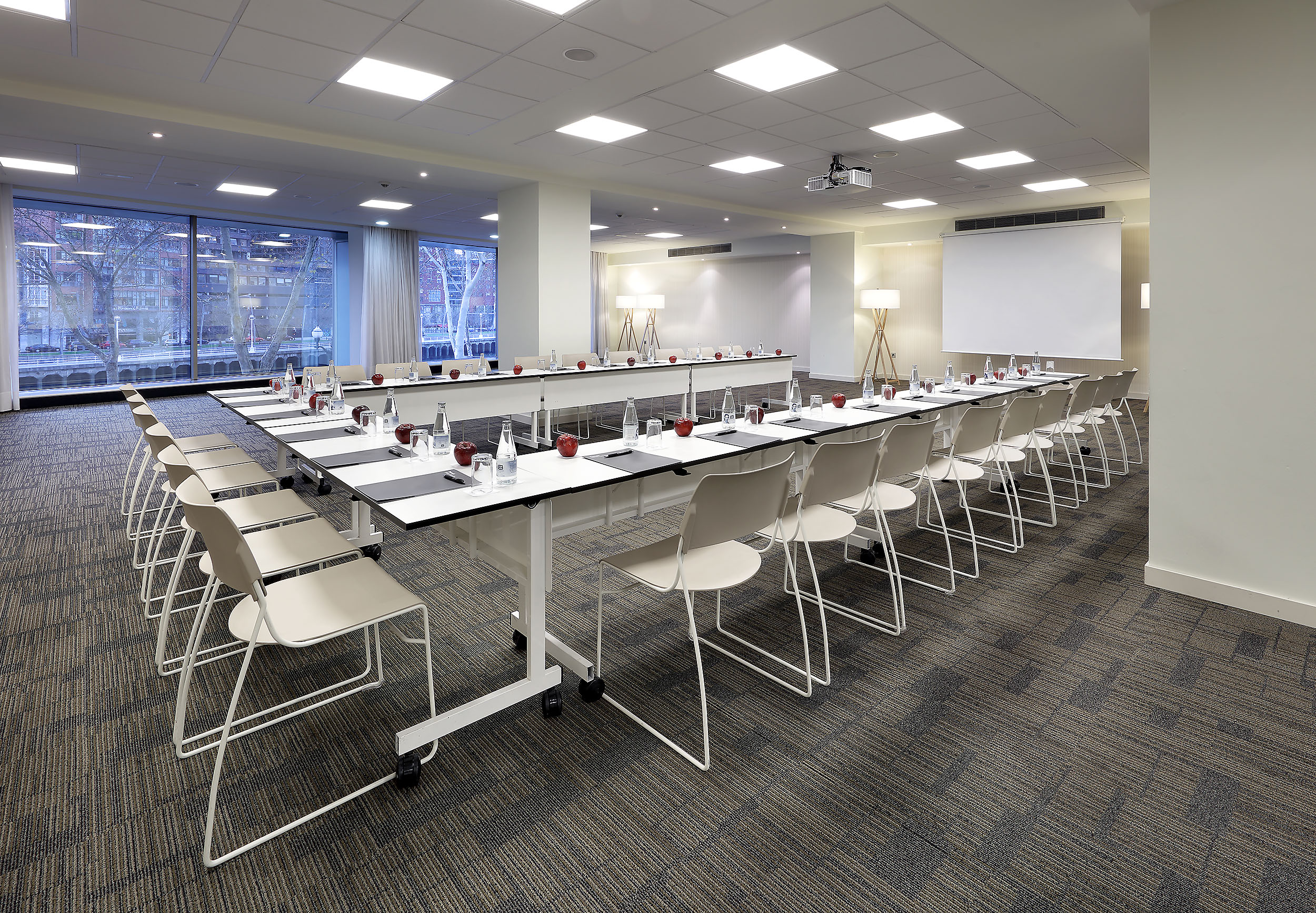 Barceló Bilbao Nervión by null