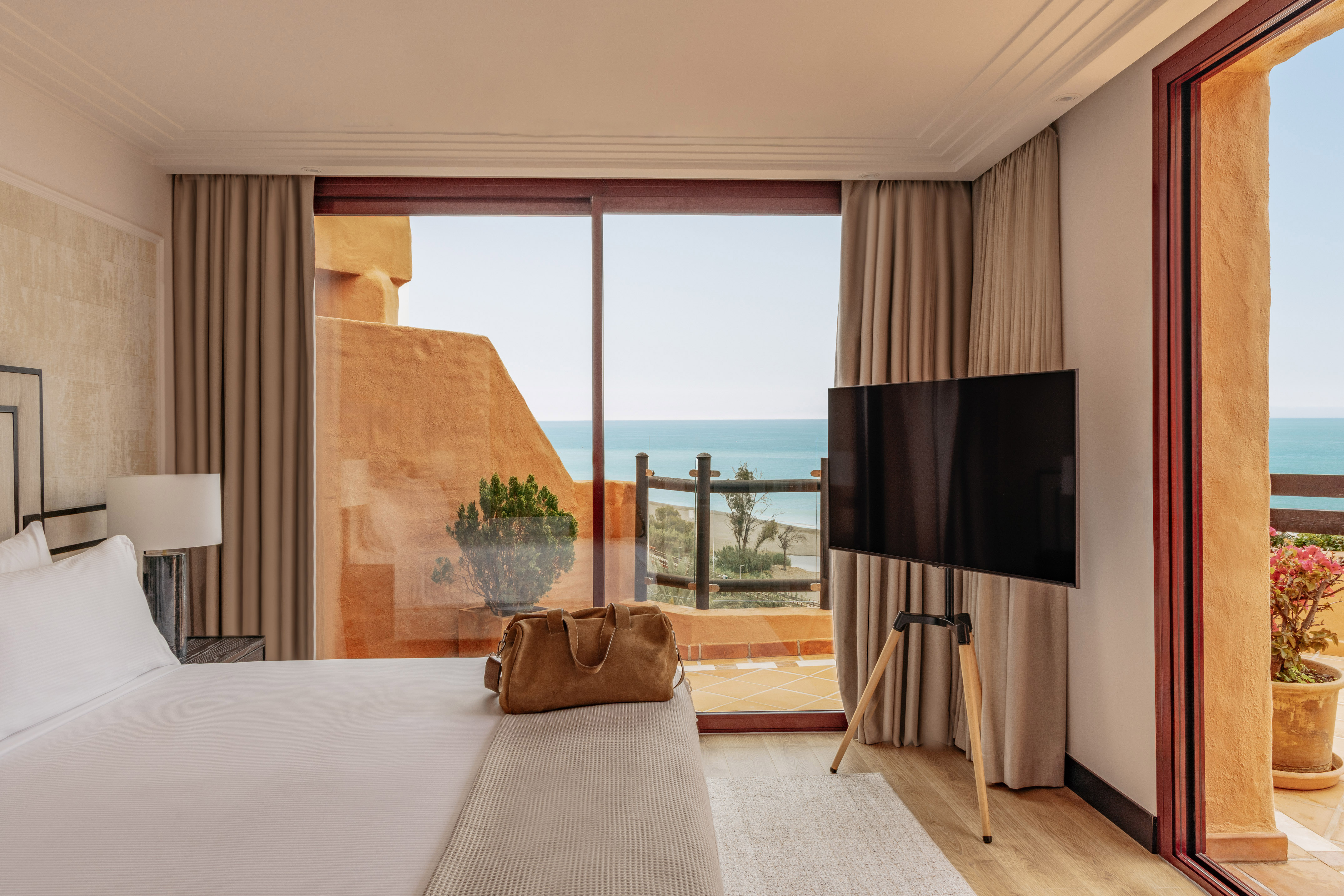 Room, penthouse