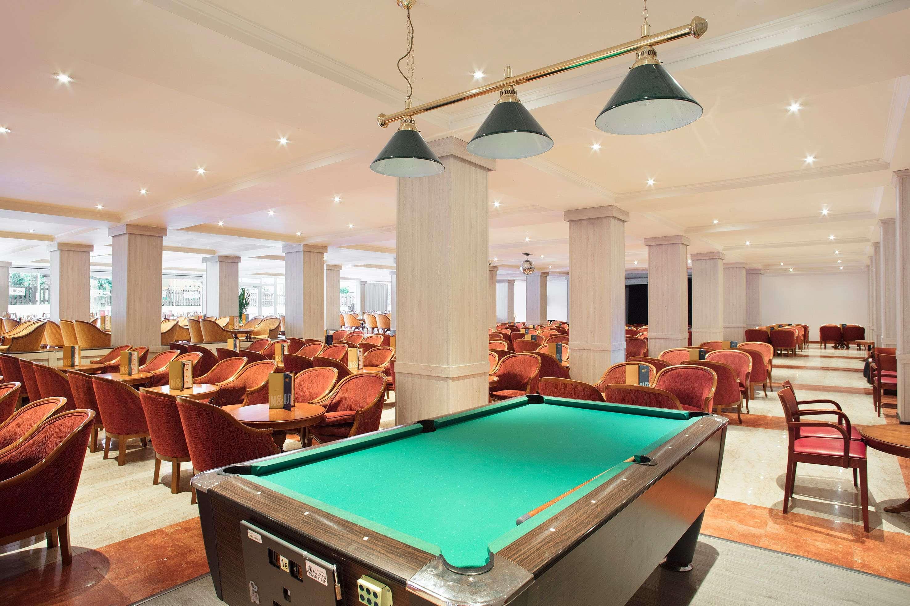 Sol Pelícanos Ocas by null