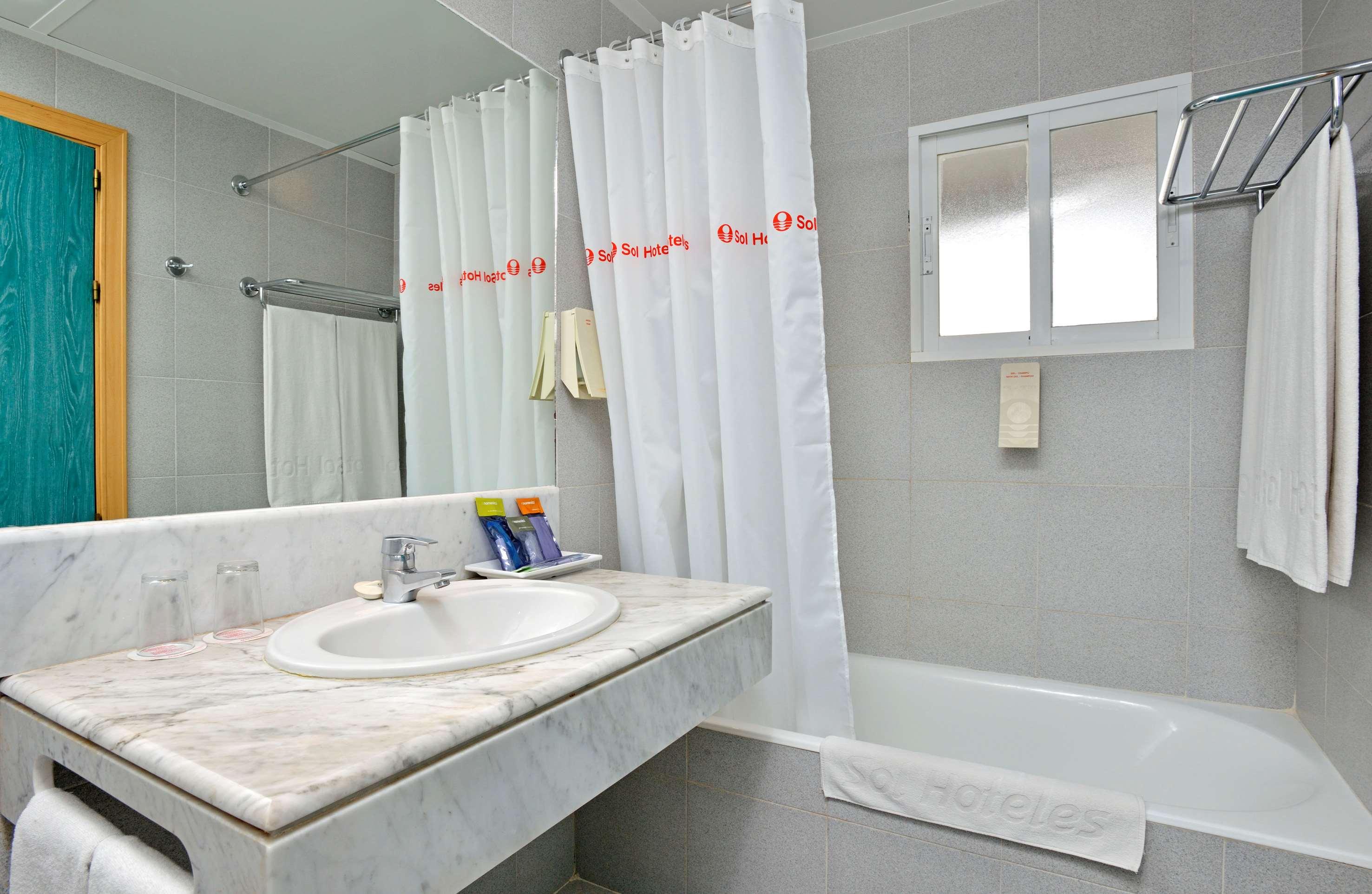 Sol Milanos Pingüinos by null