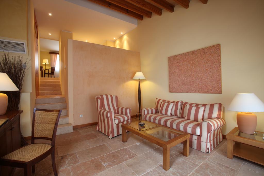 Pula Suites Boutique Resort