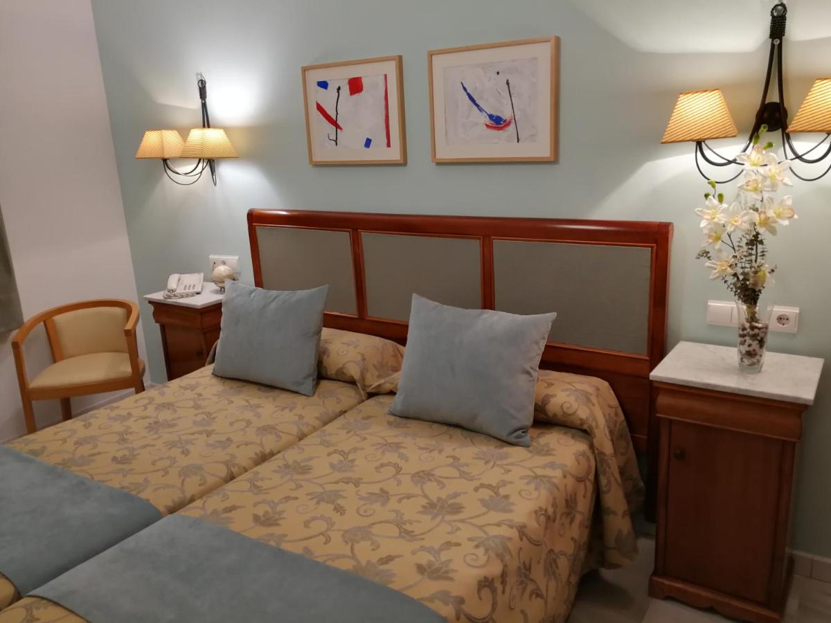 Hostal Maestre by null