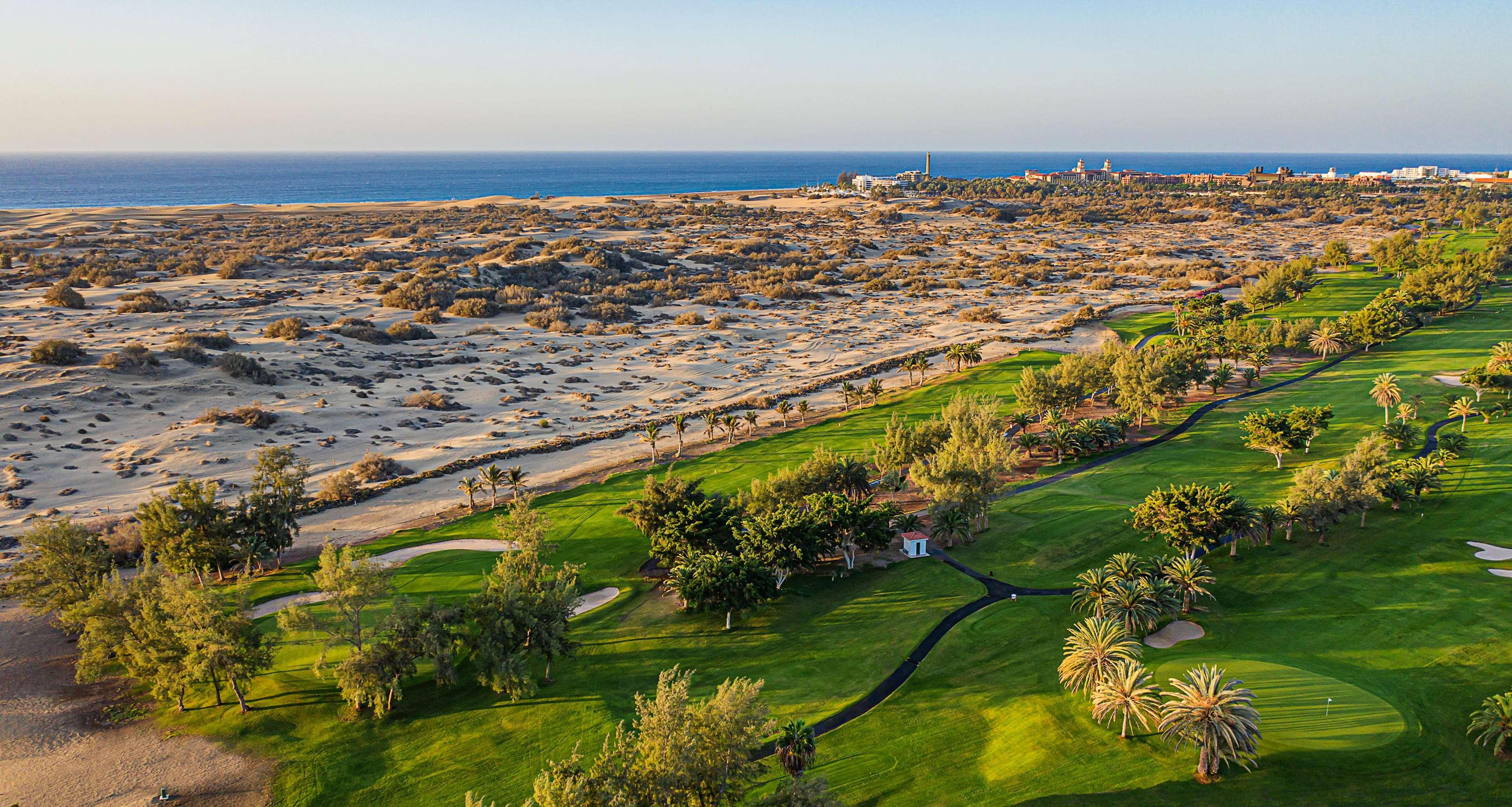 Seaside Grand Hotel Residencia image
