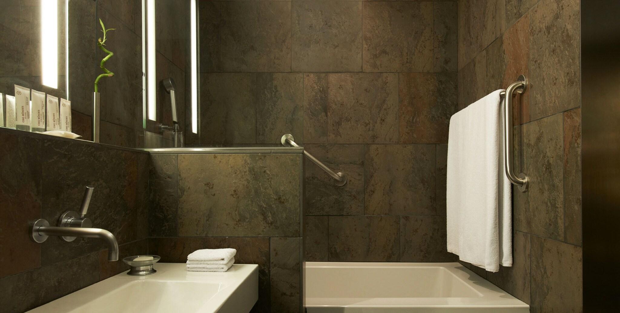 Le Méridien Barcelona by null