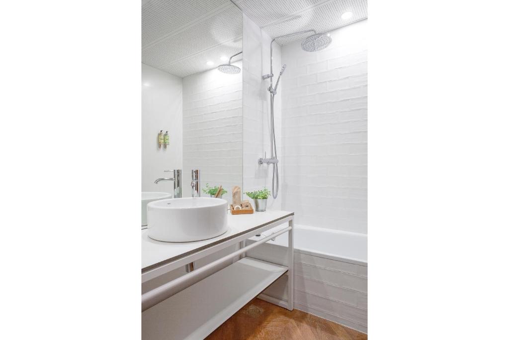 Hotel Gaudí by null