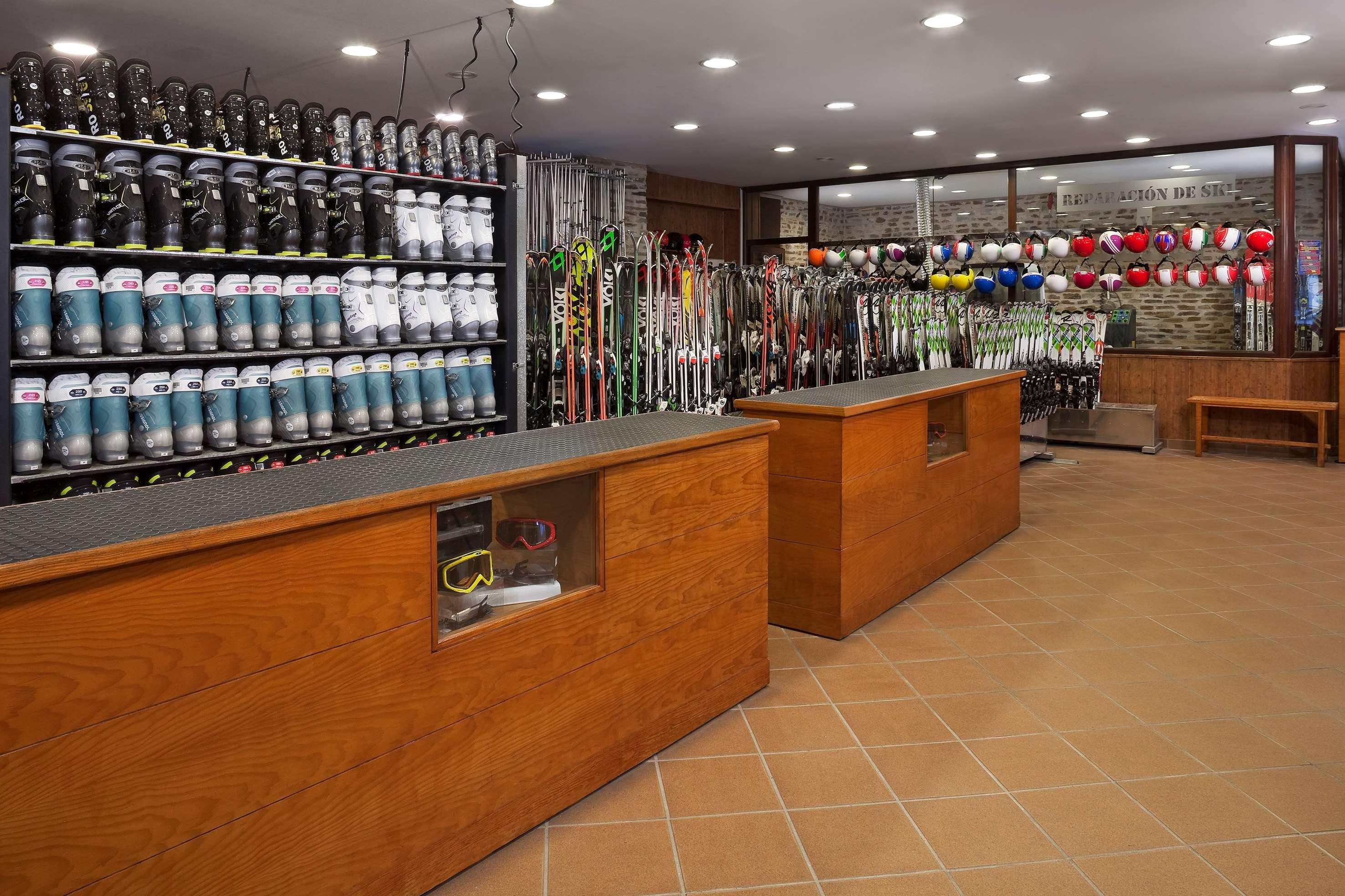 Meliá Sol y Nieve by null