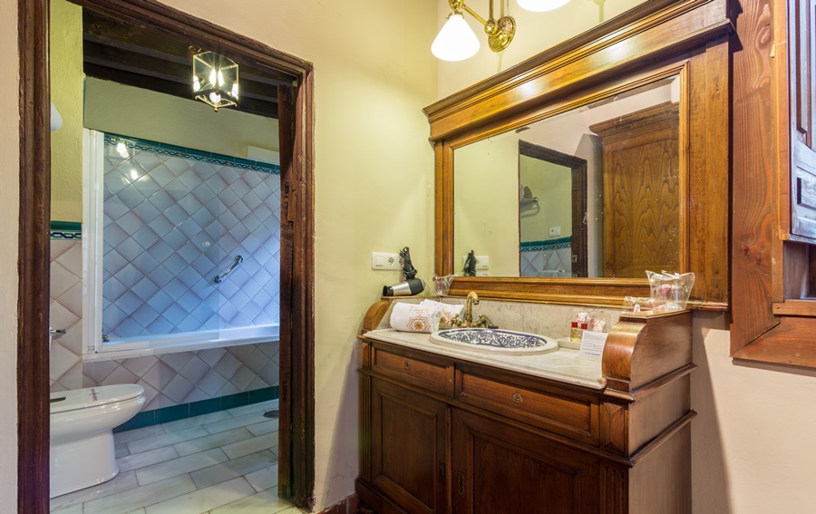 Hotel Palacio de Santa Ines, siglo XVI by null