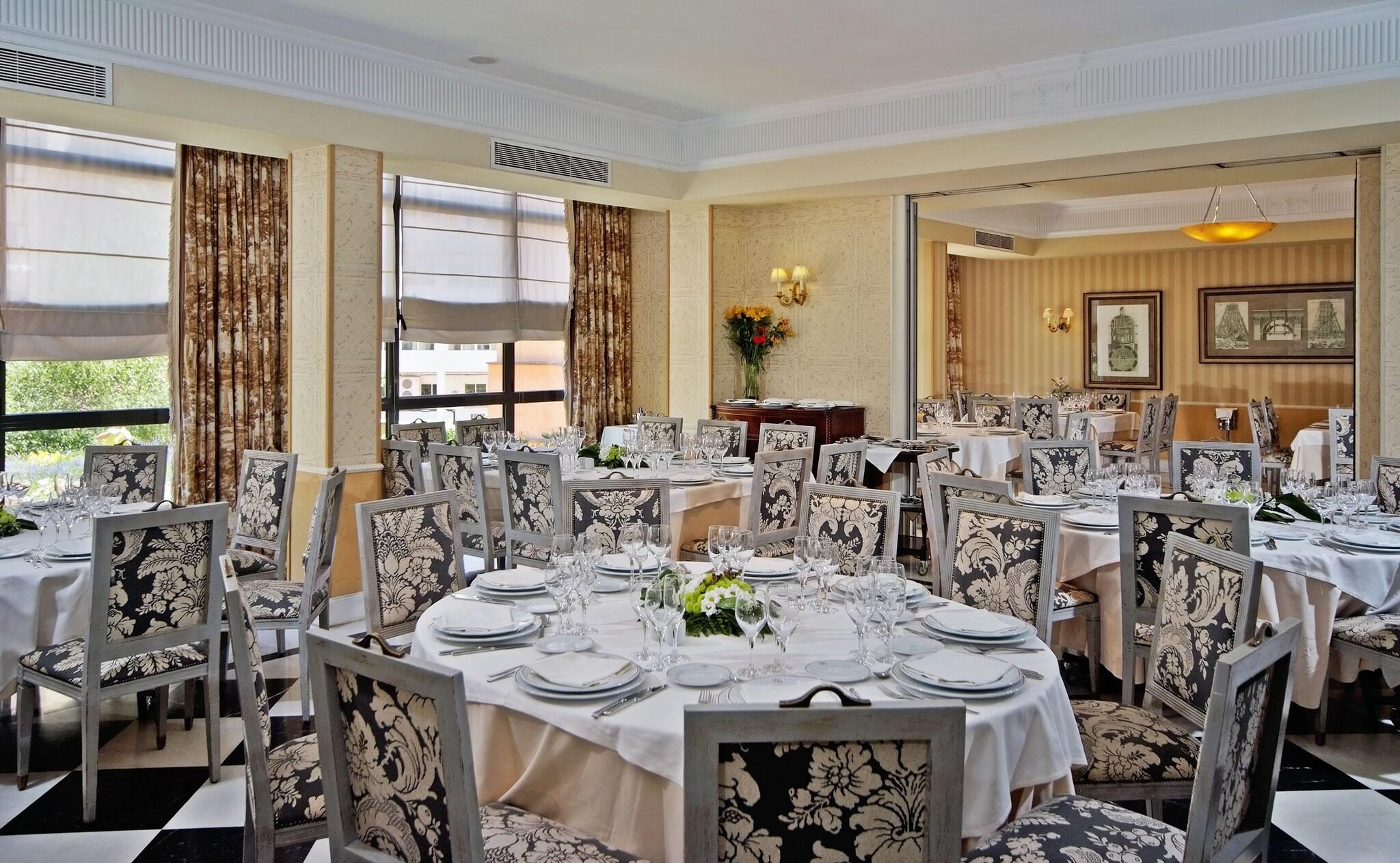 Hotel Recoletos by null