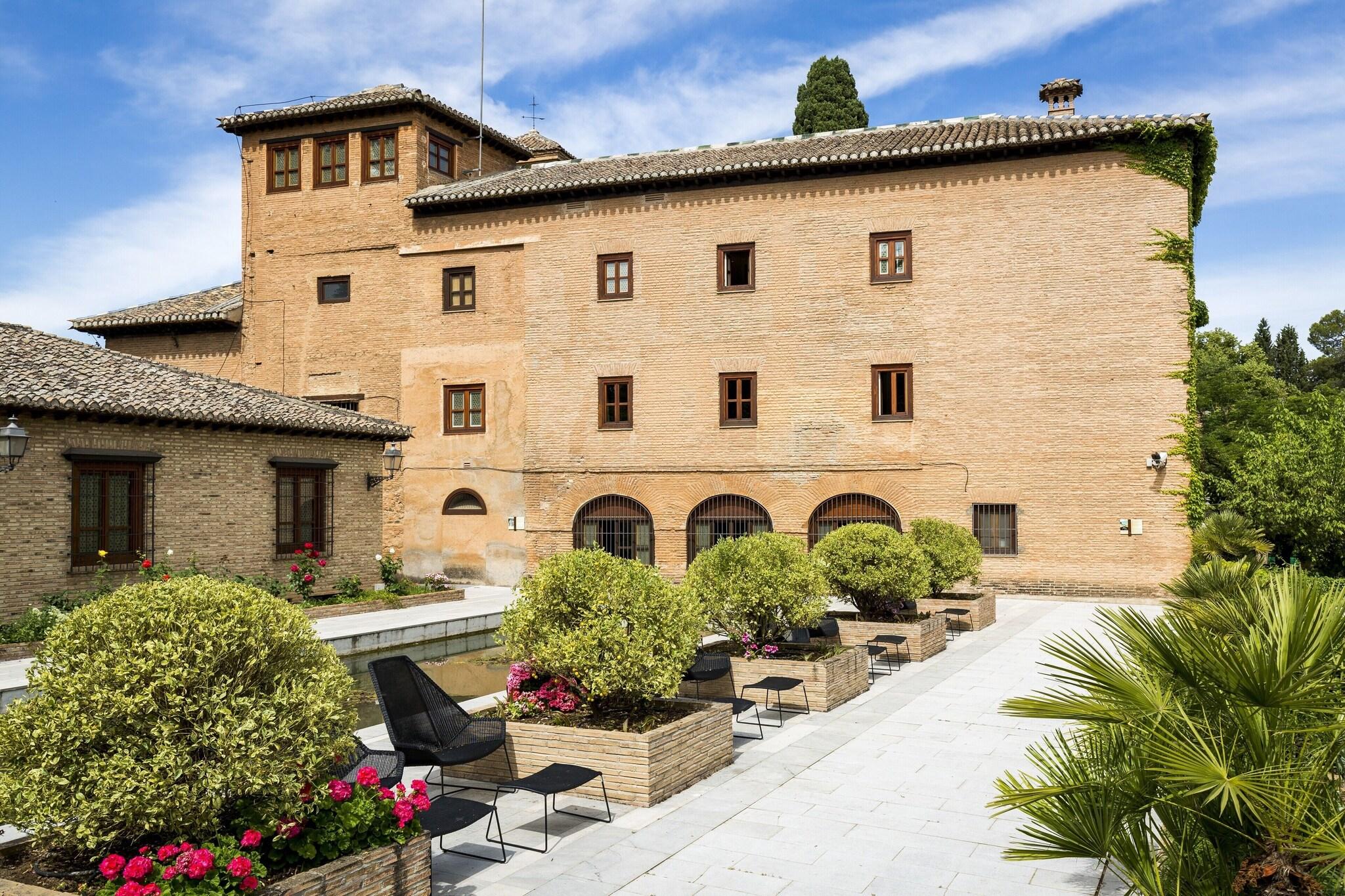 Parador de Granada by null