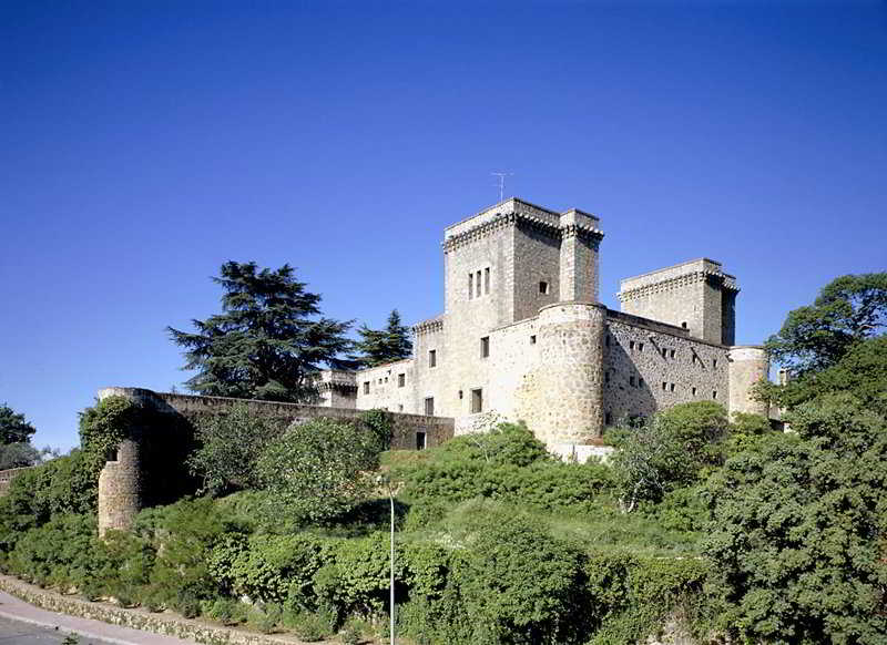 Parador de Jarandilla de la Vera by null