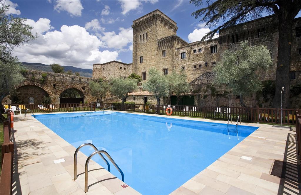 Parador de Jarandilla de la Vera by null