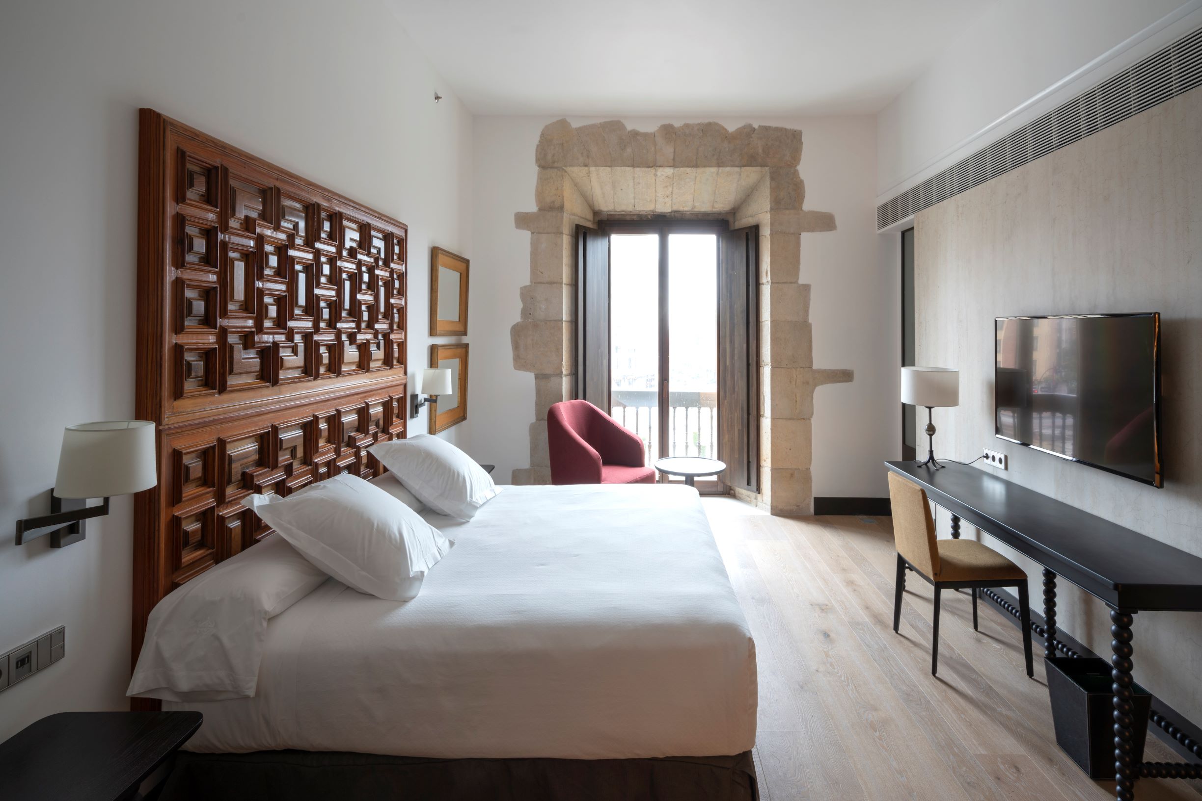 Parador de León by null