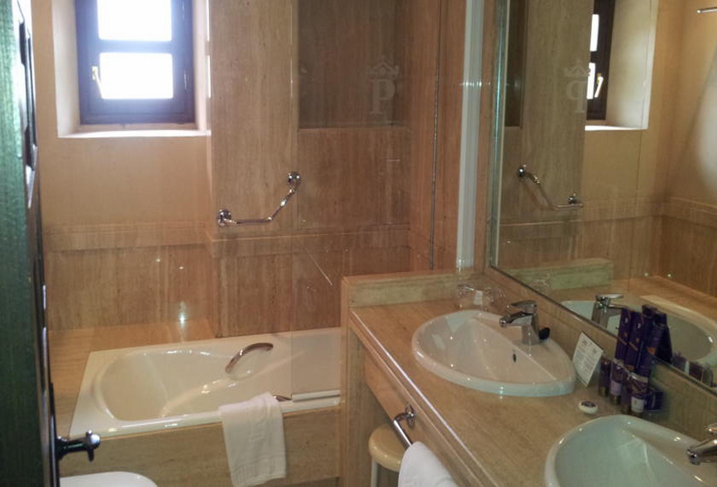 Parador de Santillana Gil Blas by null