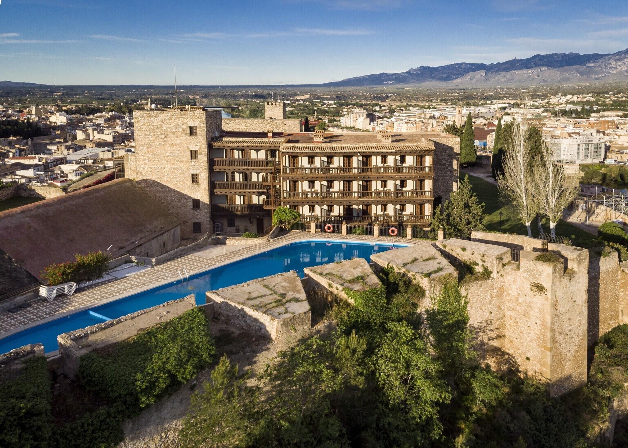 Parador de Tortosa by null