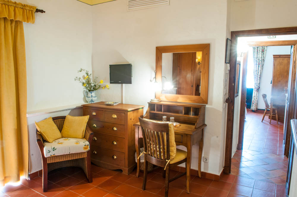 Hotel Rural Biniarroca by null