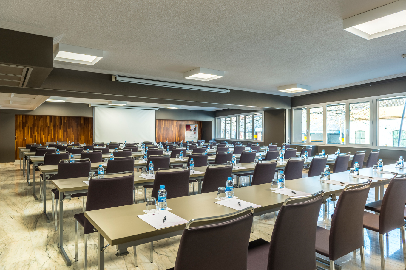 Imagem da galeria de Zenit Barcelona