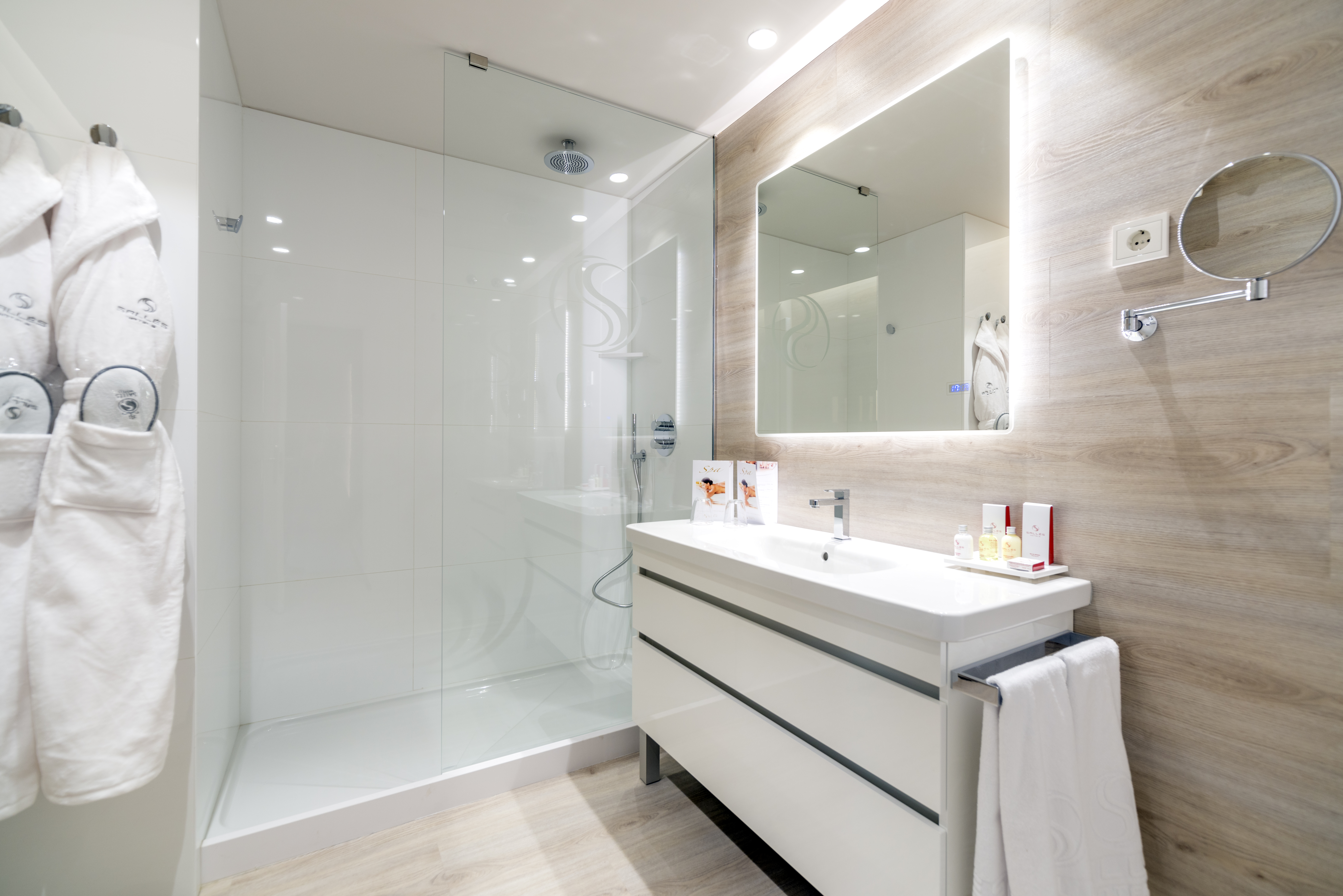 Imagem da galeria de Zenit Barcelona