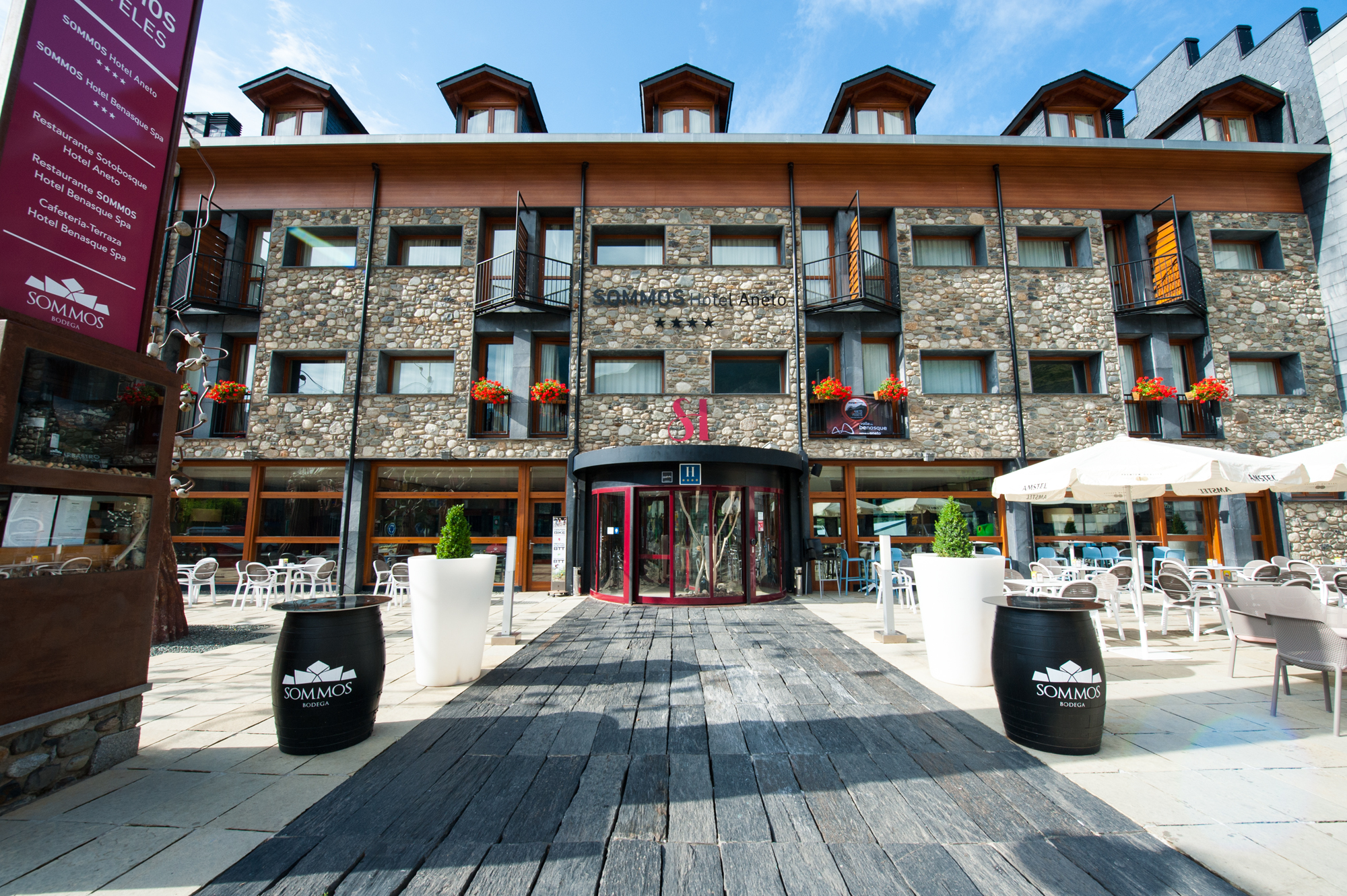 Hotel Aneto by null