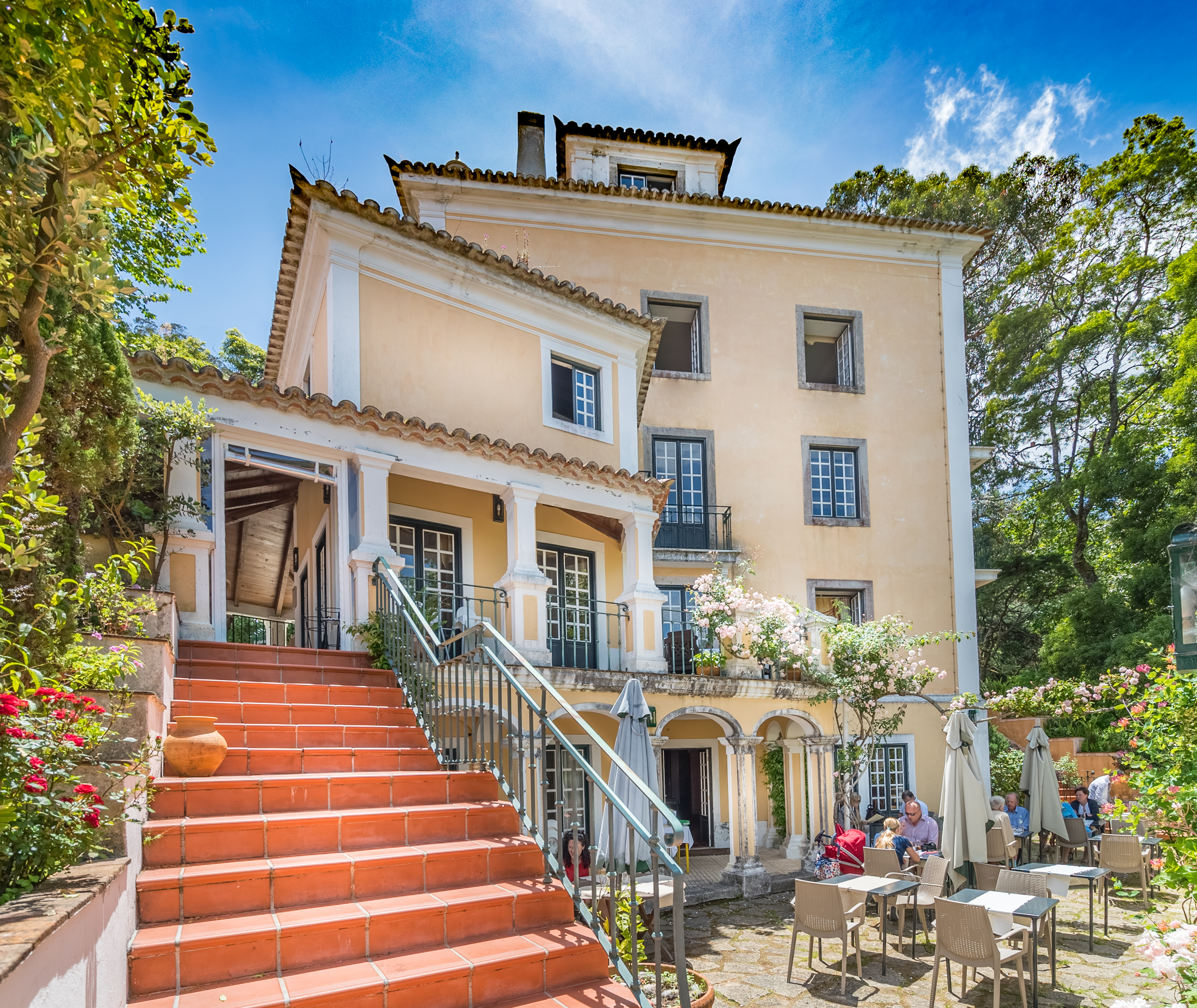 Photo of Lawrence's Hotel