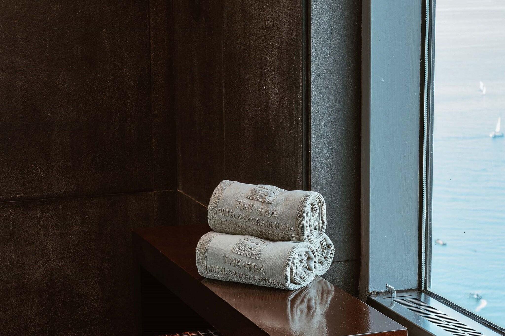 Hotel Arts Barcelona by null