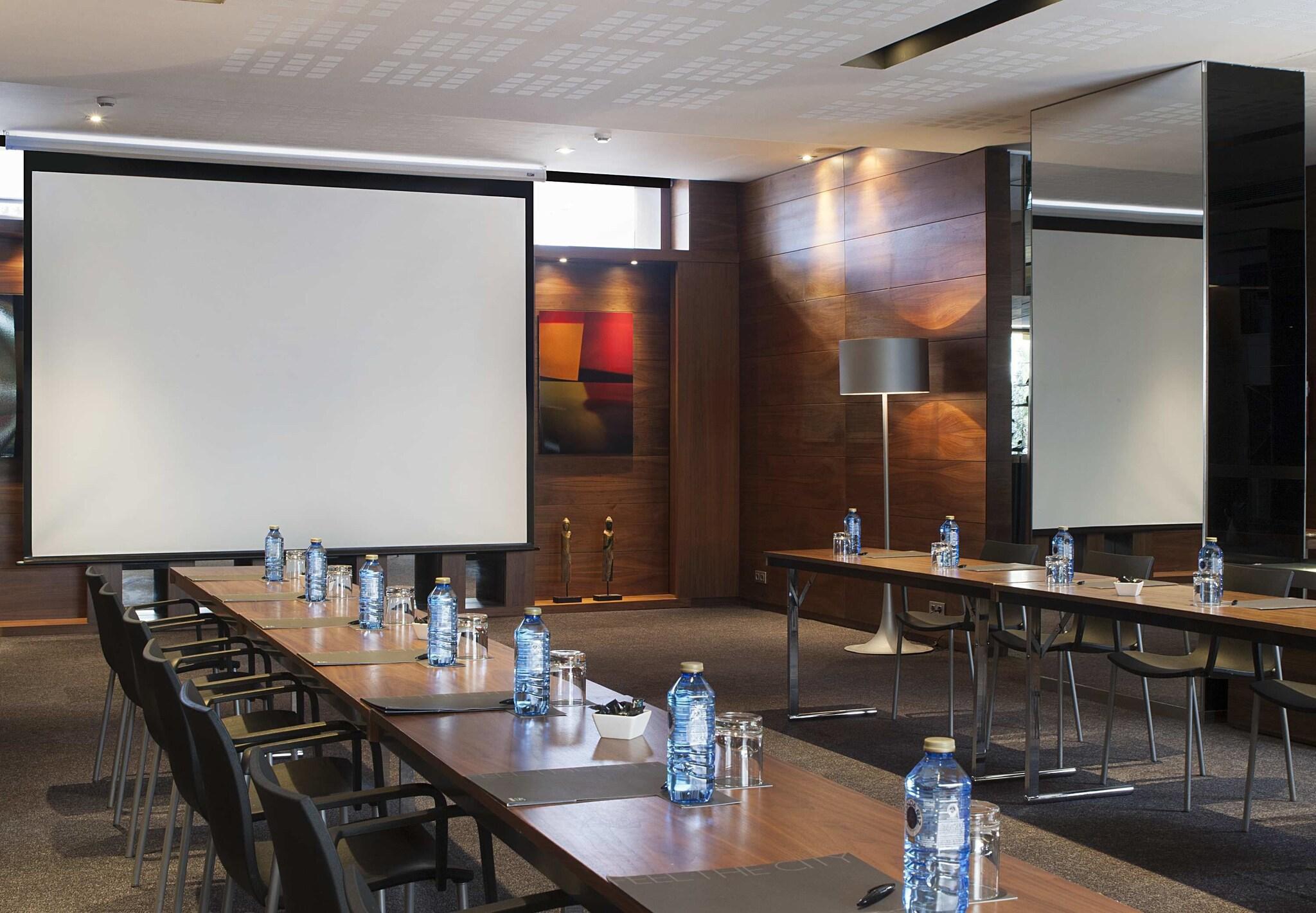 AC Barcelona Victoria Suites - nuotrauka