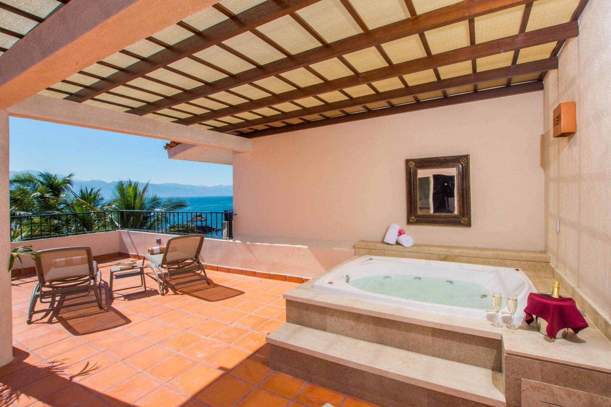 Crown Paradise Club All Inclusive