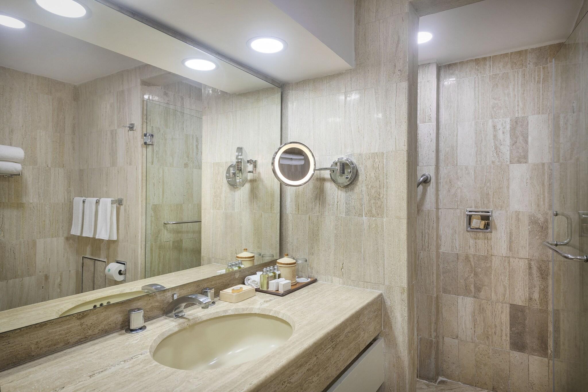 Velas Vallarta by null