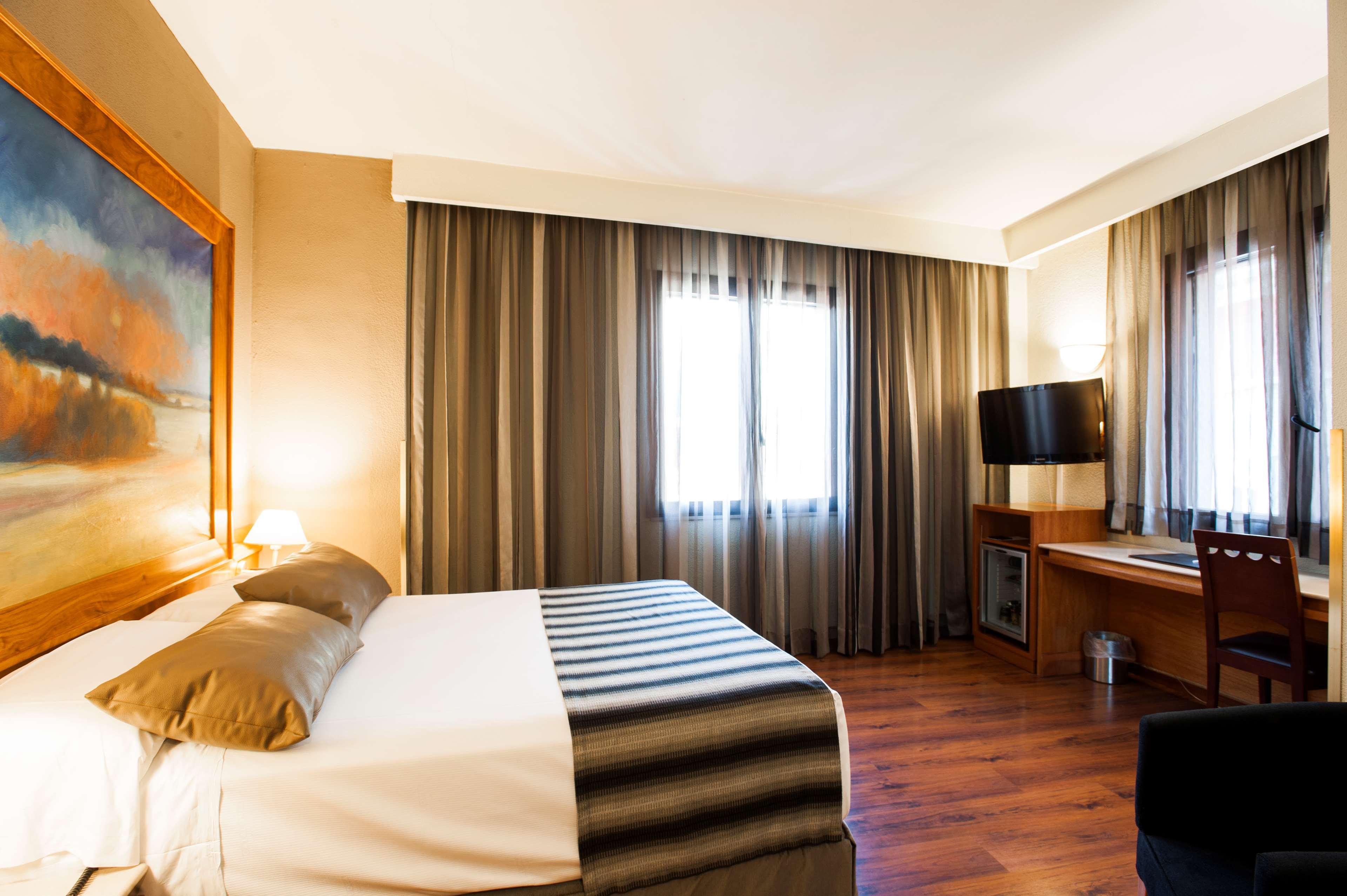 Hotel Catalonia Conde De Floridablanca by null