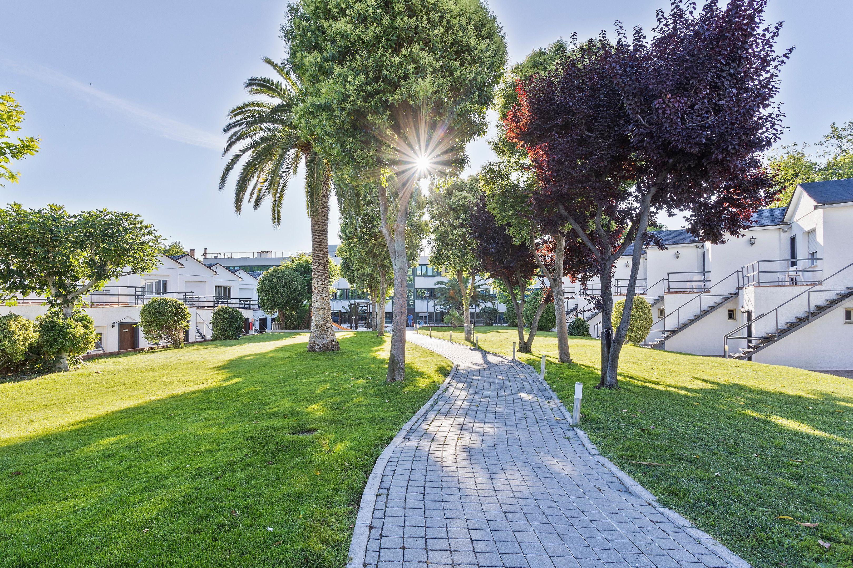 Hotel Best Osuna Madrid Feria - photo