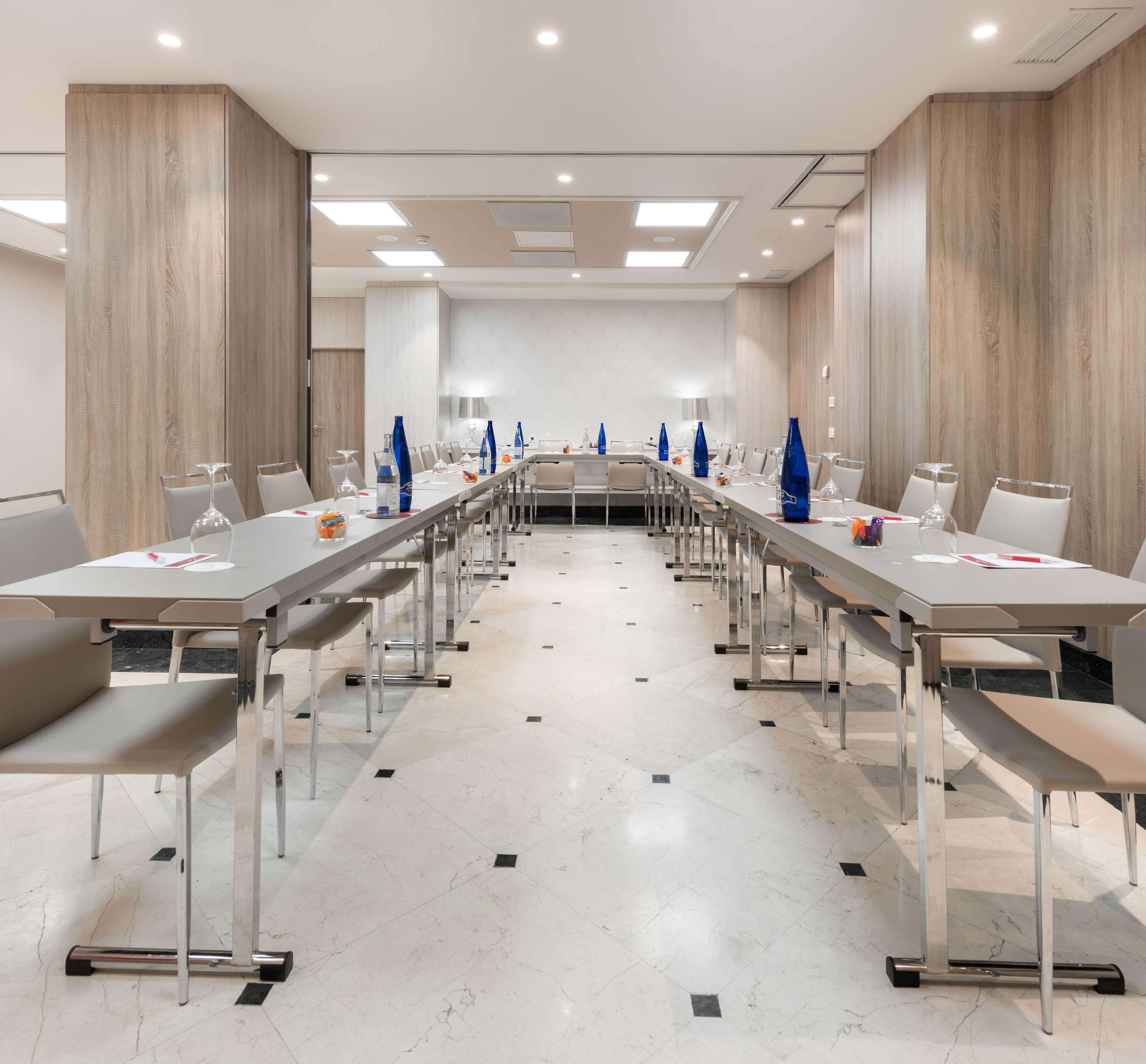 Hotel NH Collection Madrid Abascal by null