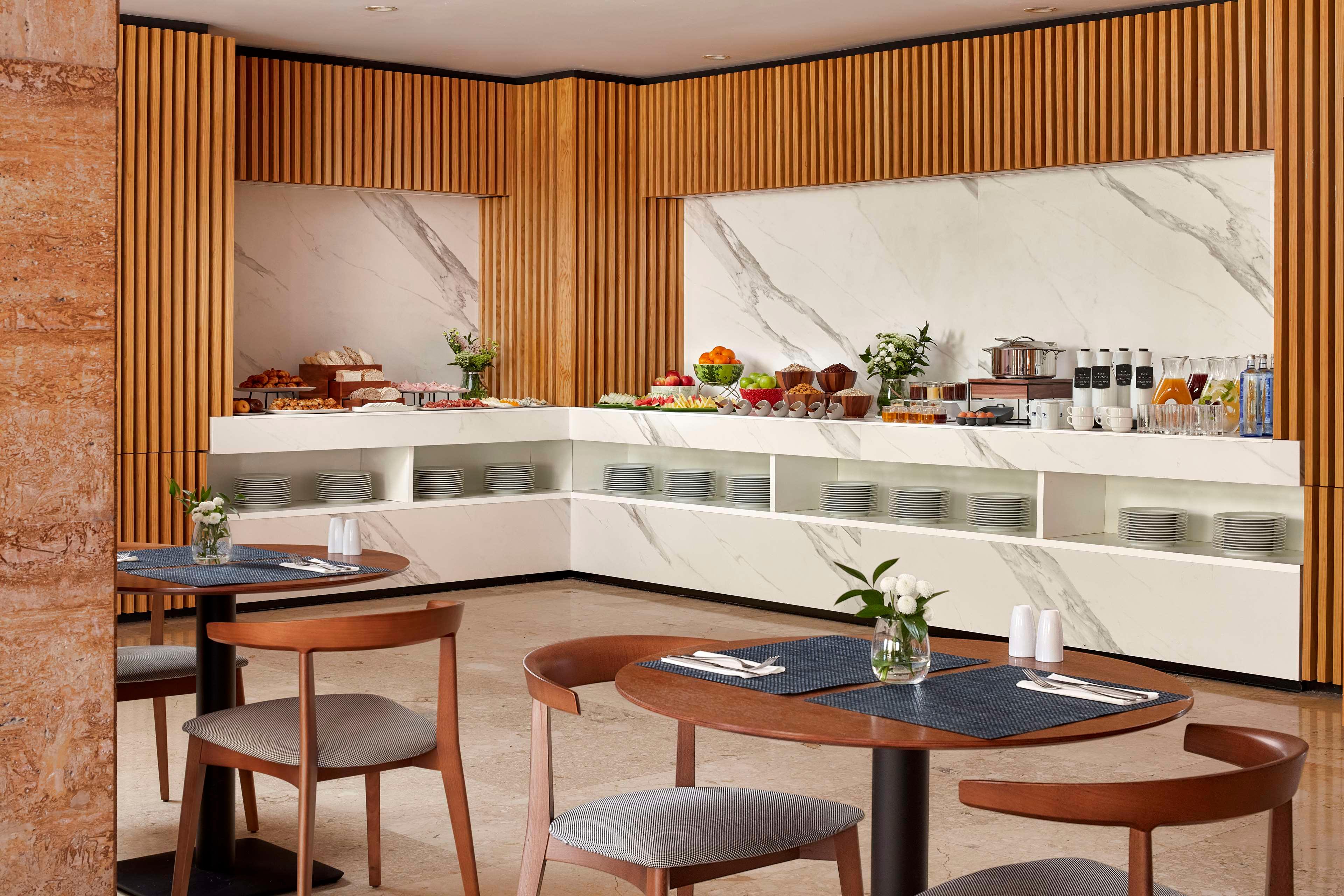 Hotel NH Luz Huelva by null