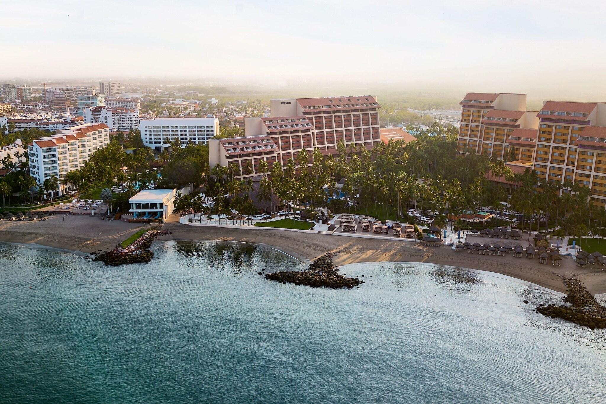 The Westin Resort & Spa, Puerto Vallarta by null