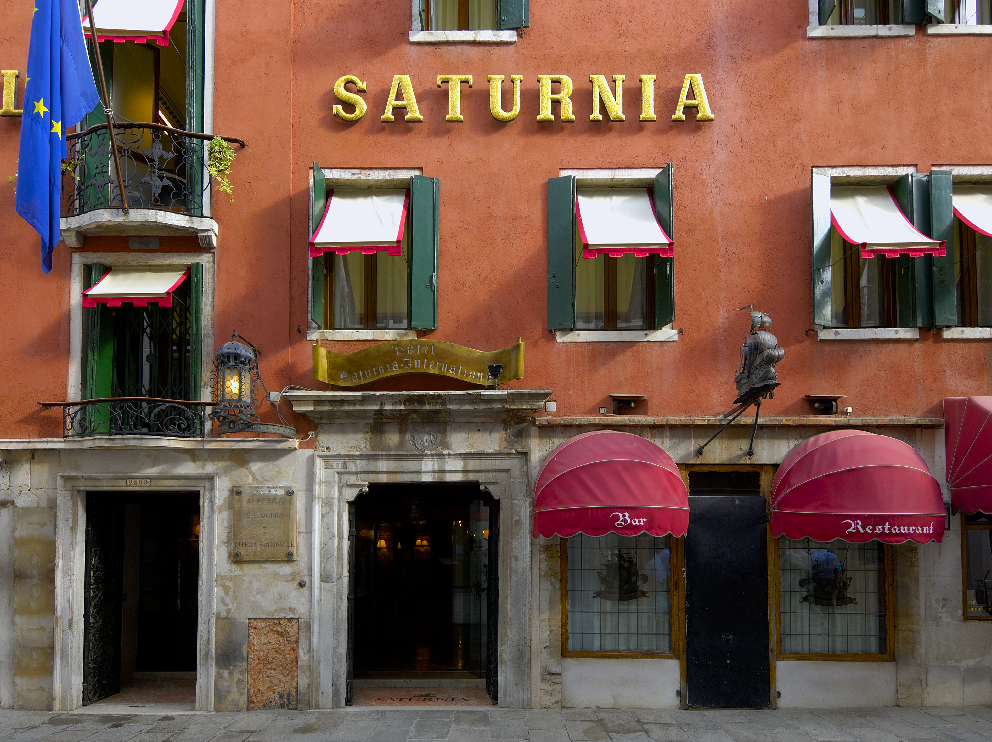 Gallery image of Saturnia & International