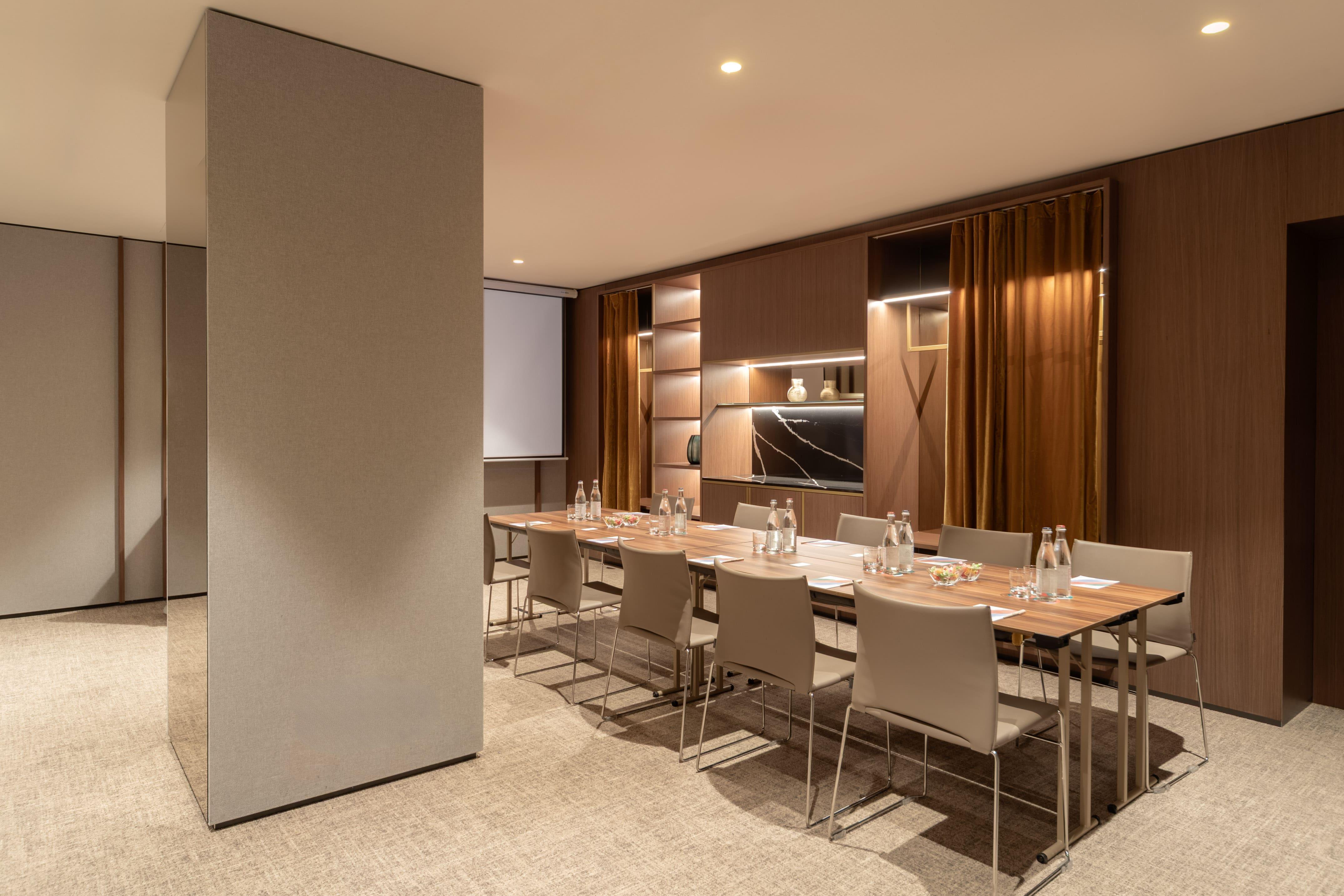 Melia Milano - photo