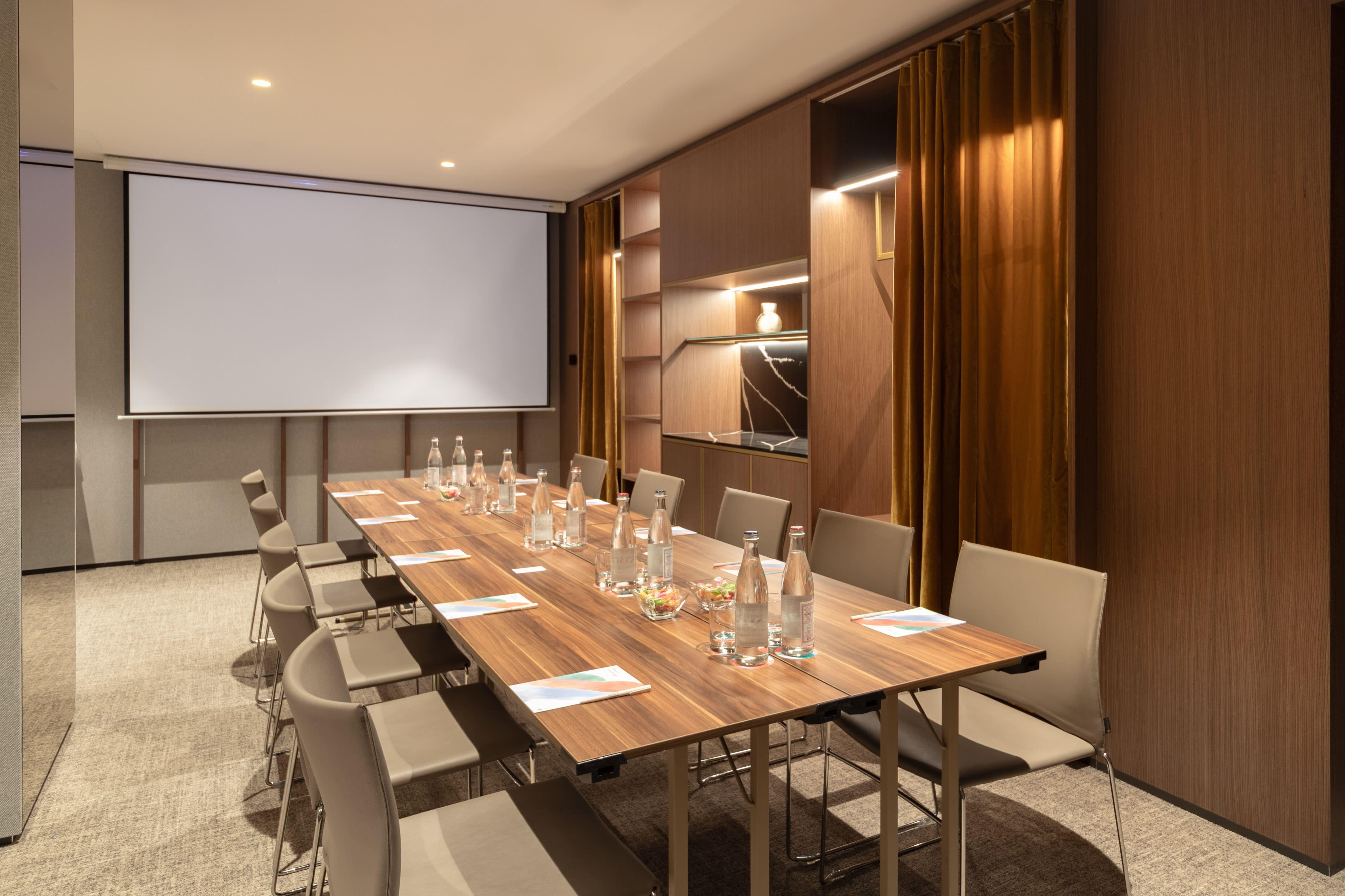 Melia Milano - photo