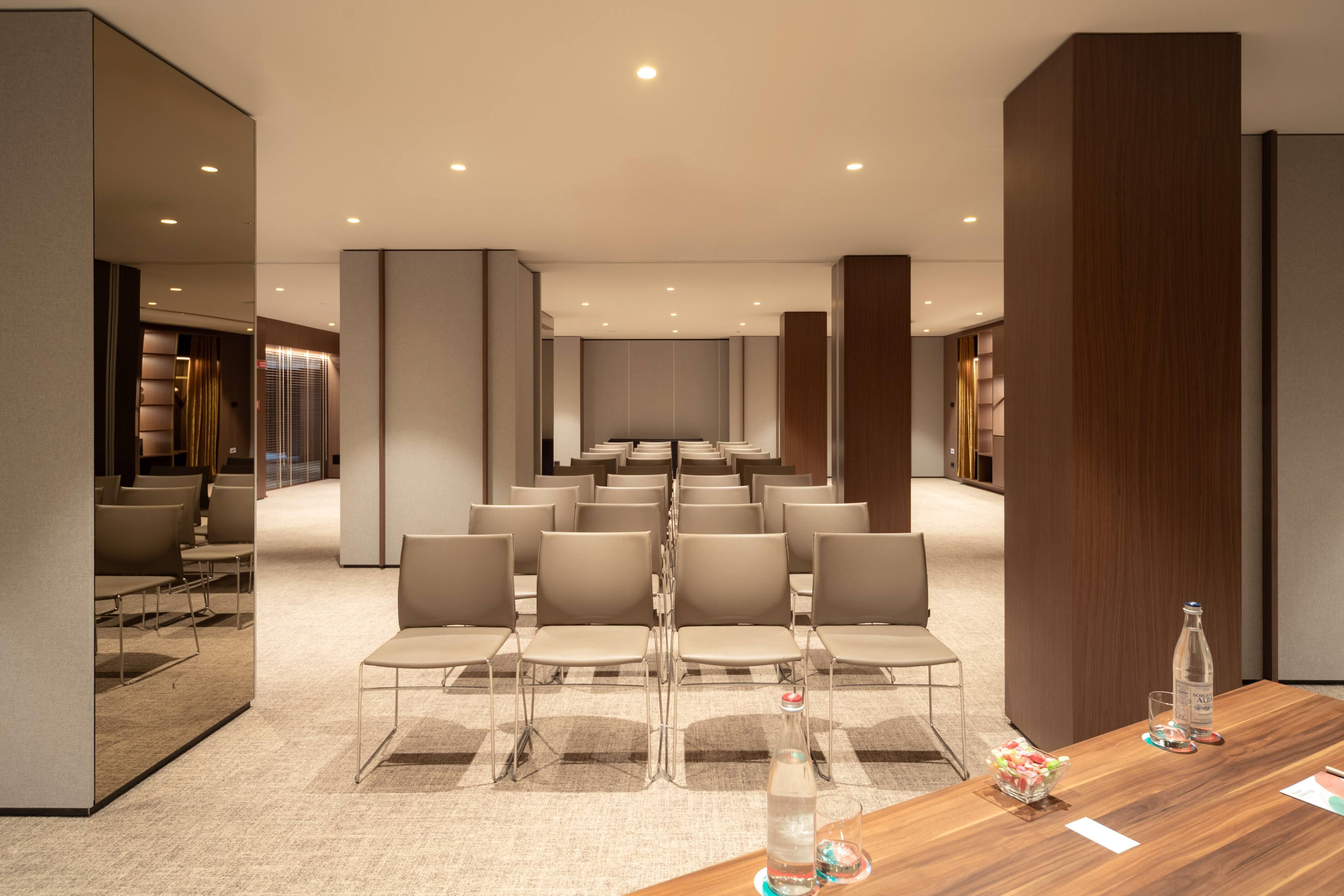 Melia Milano - photo