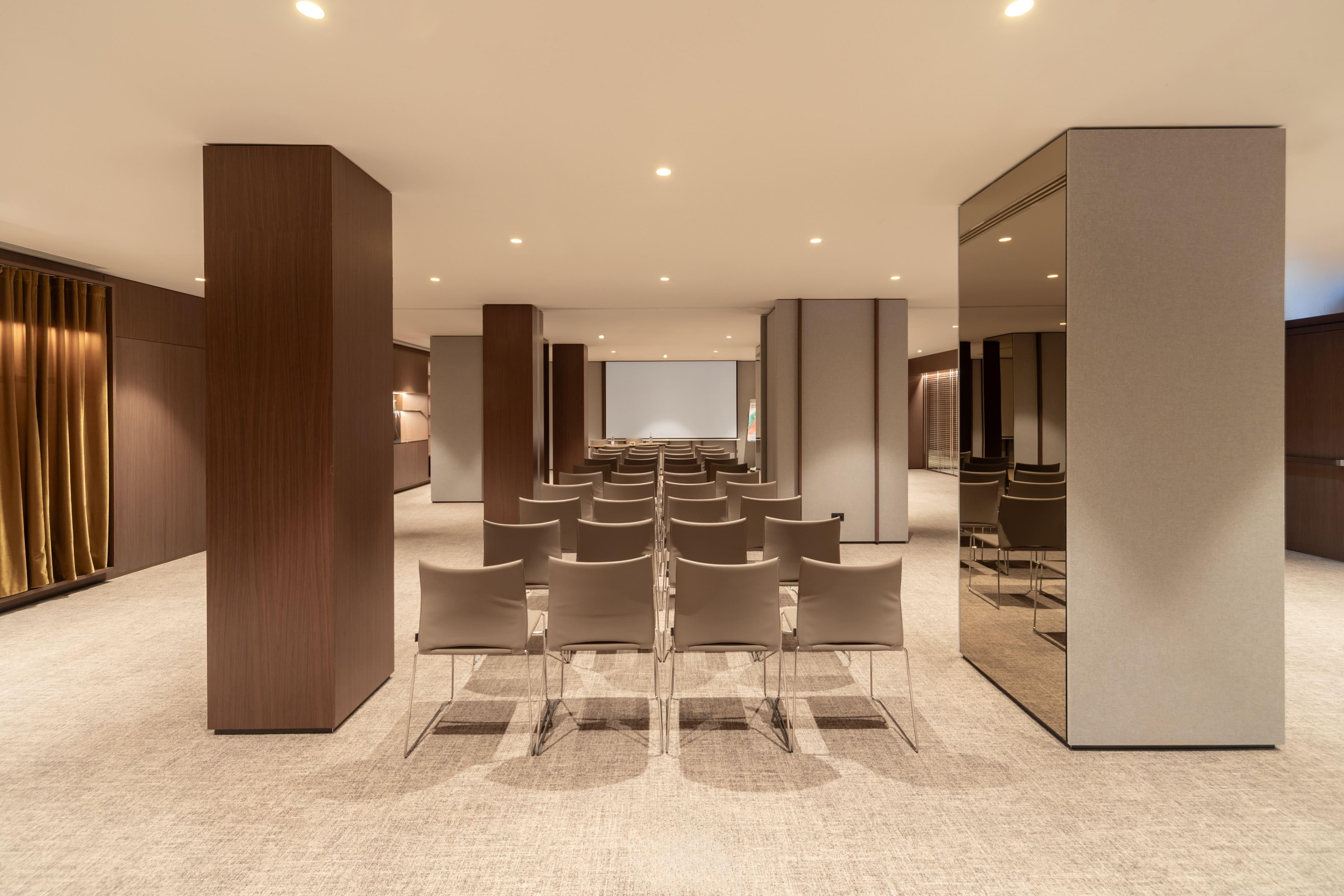 Melia Milano - photo