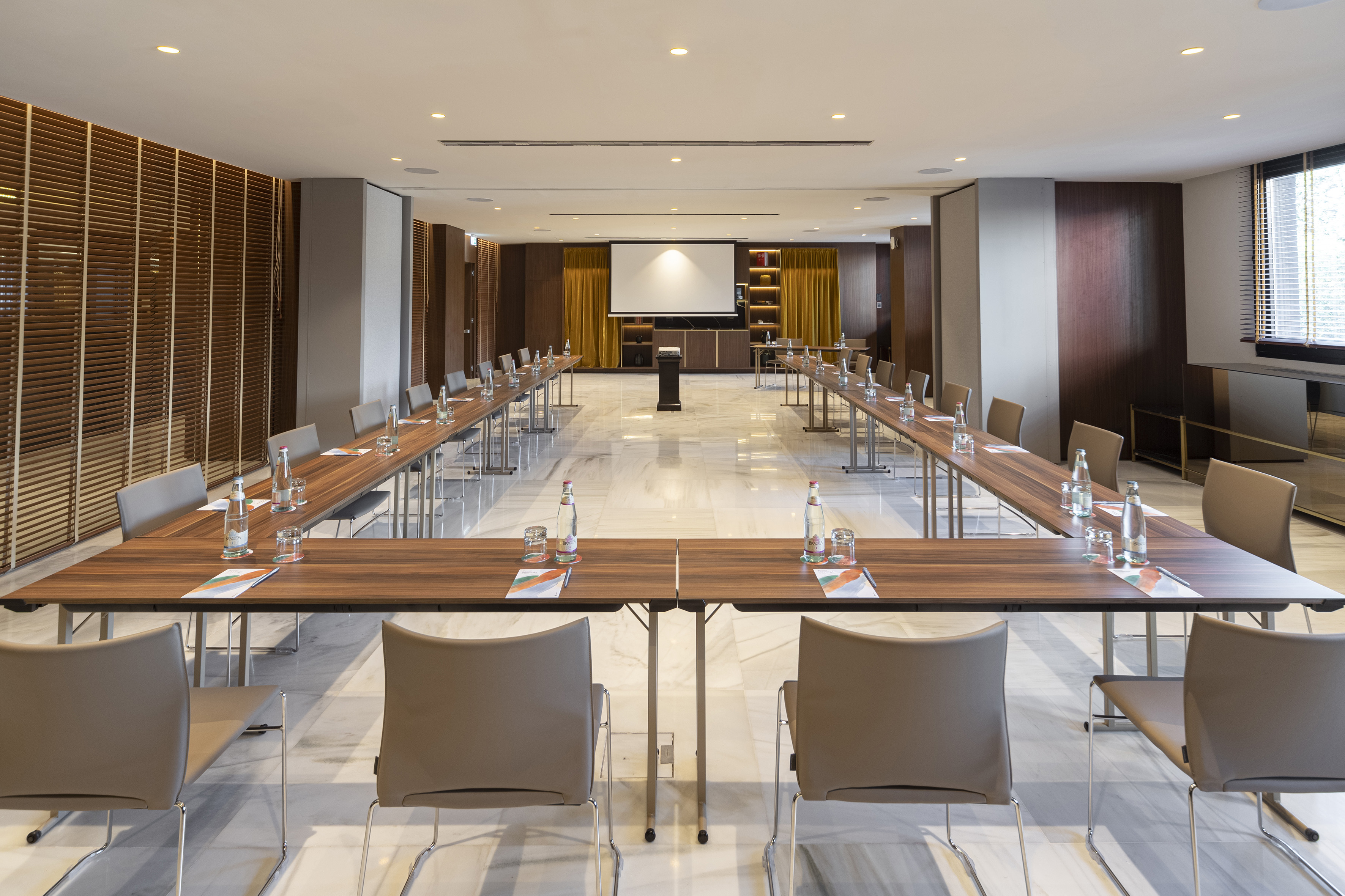 Melia Milano - photo