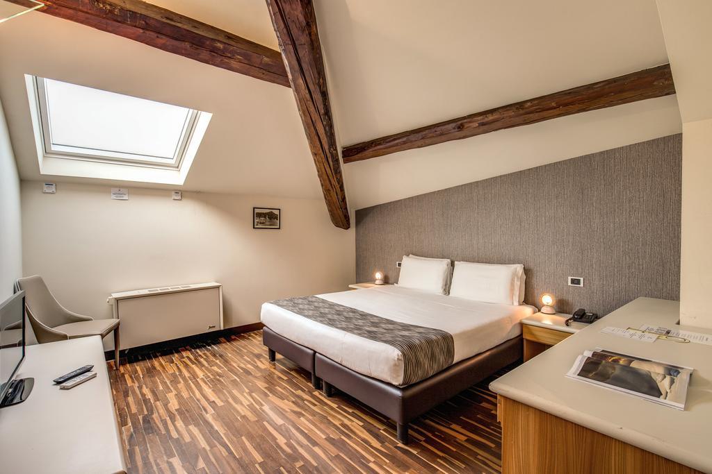 Albergo Firenze by null