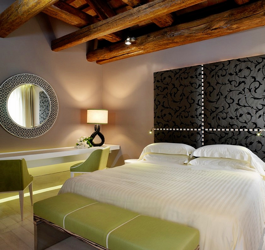 Sina Villa Medici, Autograph Collection by null