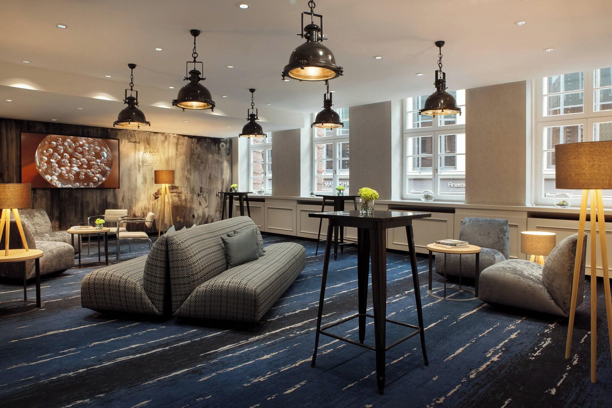 Renaissance Hamburg Hotel by null