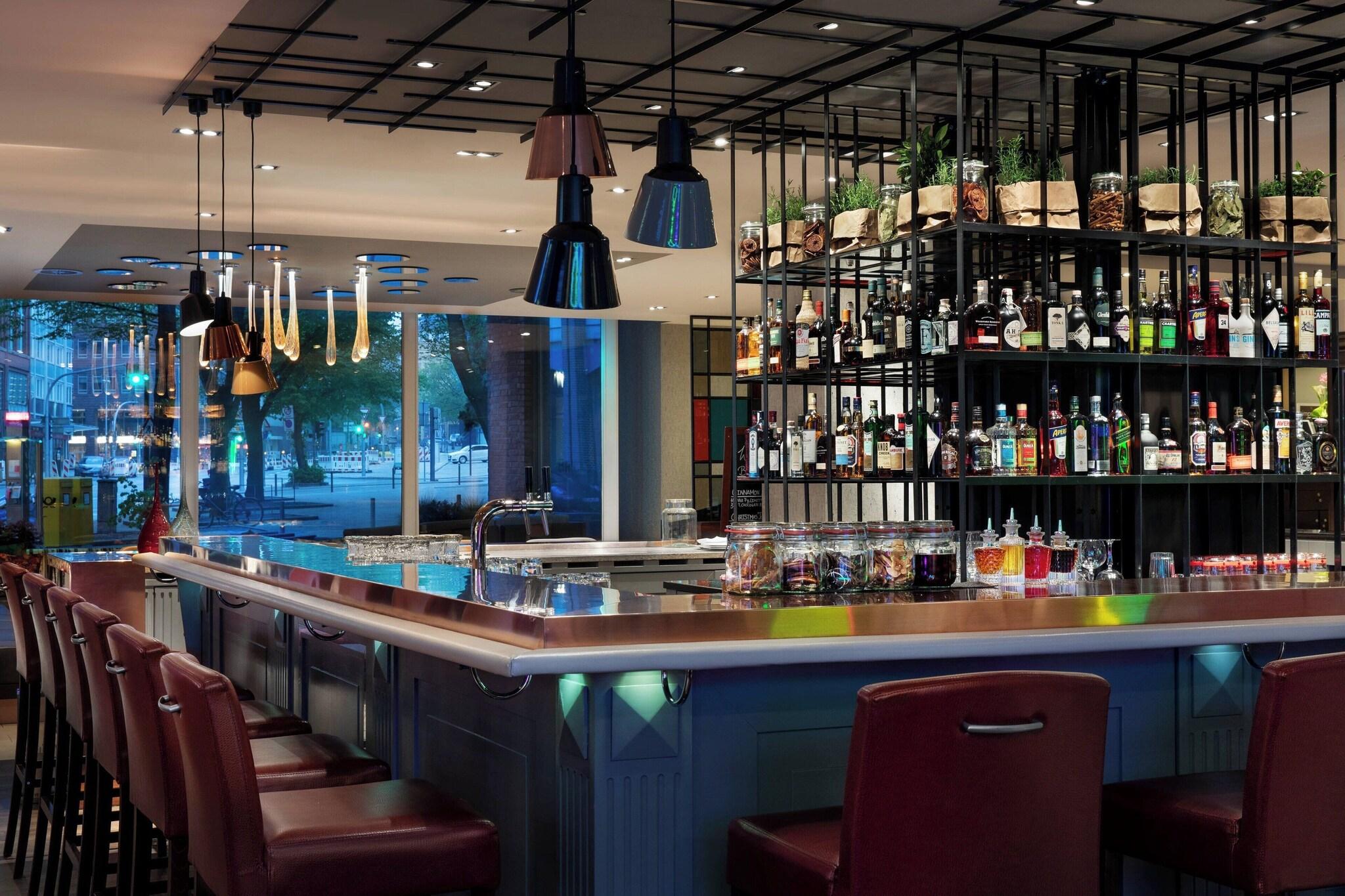 Renaissance Hamburg Hotel by null