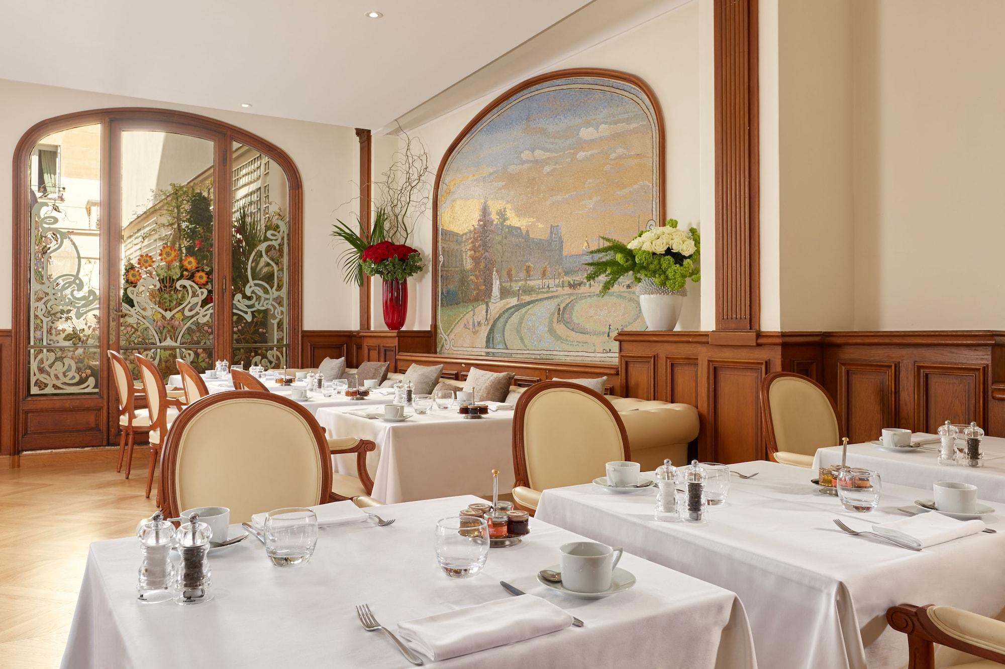 Hotel Regina Louvre by null