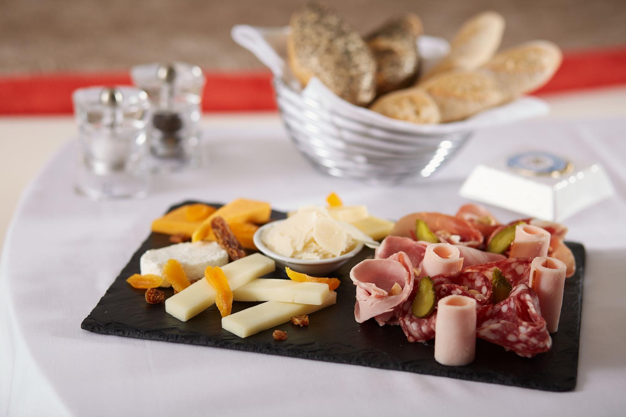 Hotel Regina Louvre by null