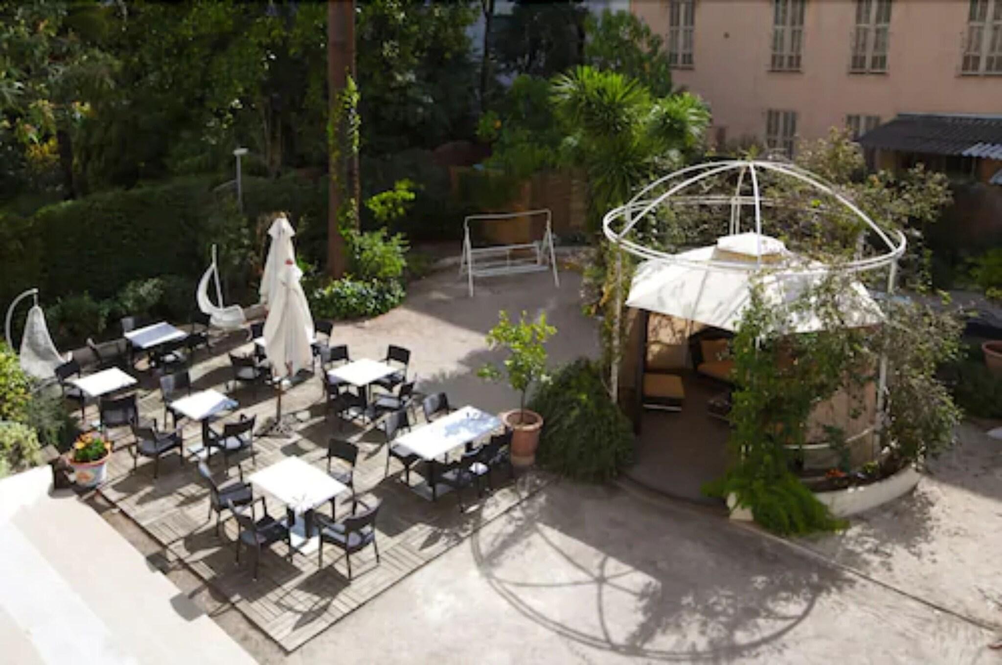 Villa Victoria - photo